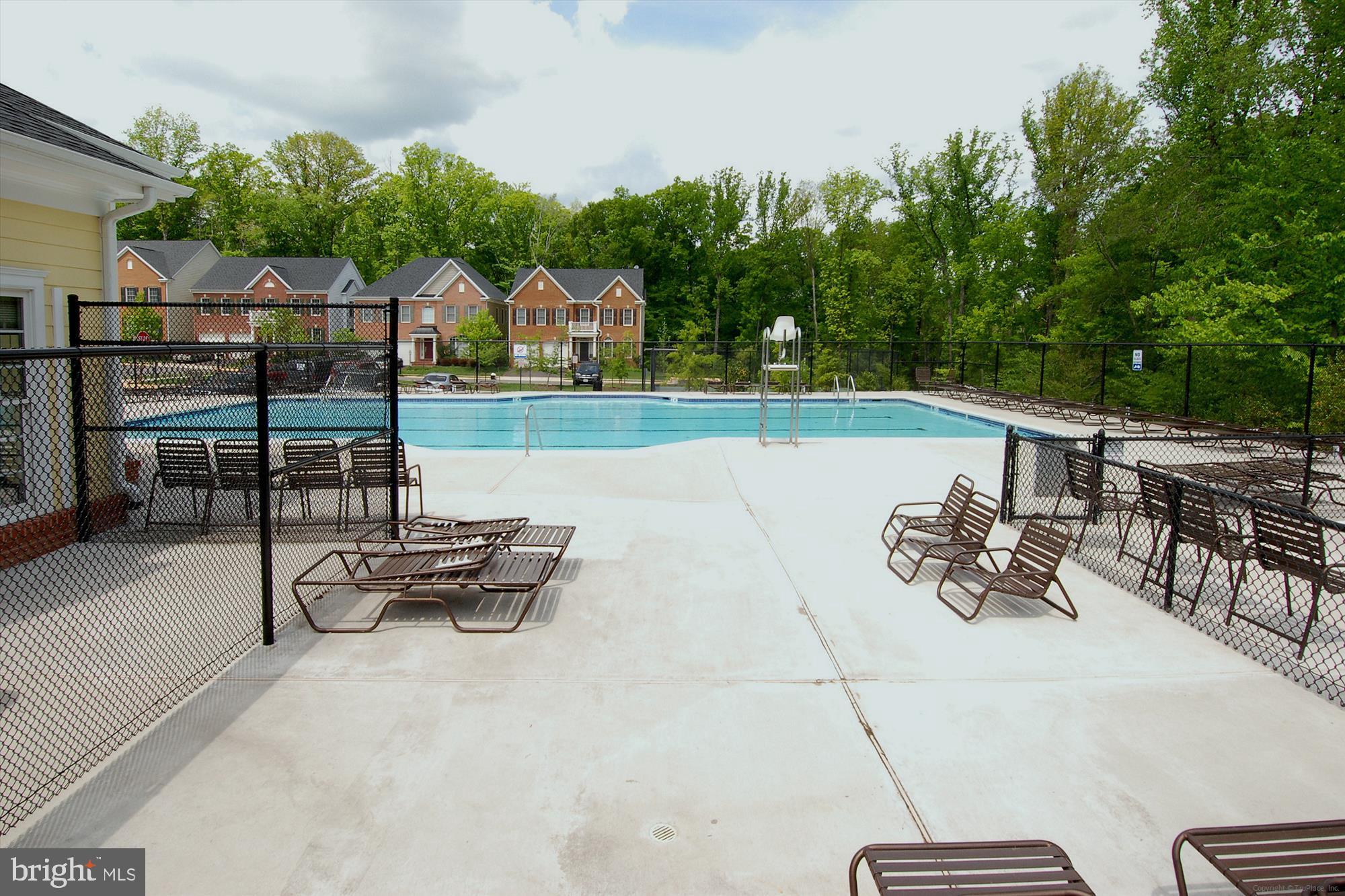 LORTON VALLEY NORTH - Residential Lease