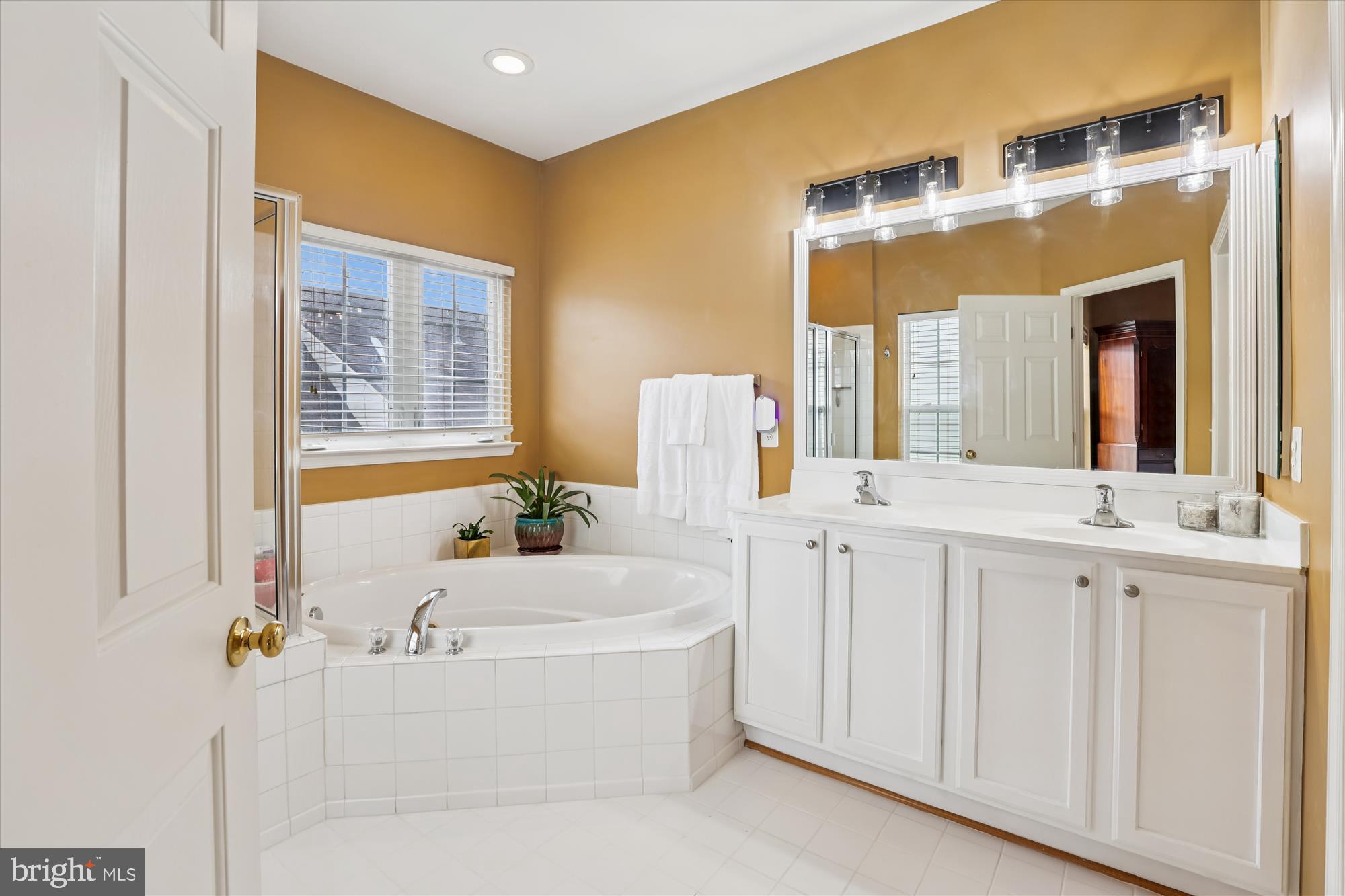 LORTON VALLEY NORTH - Residential Lease