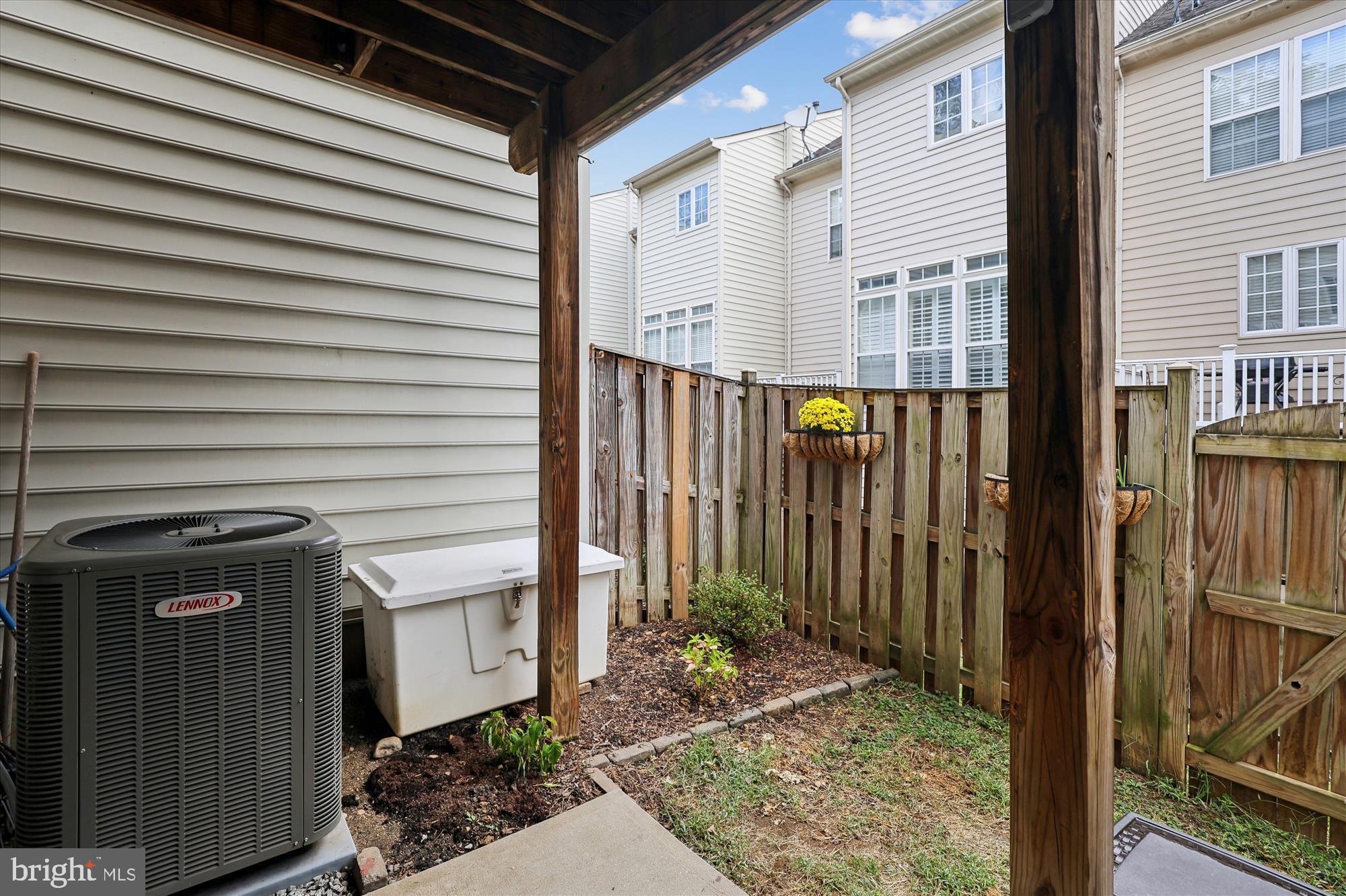 LORTON VALLEY NORTH - Residential Lease