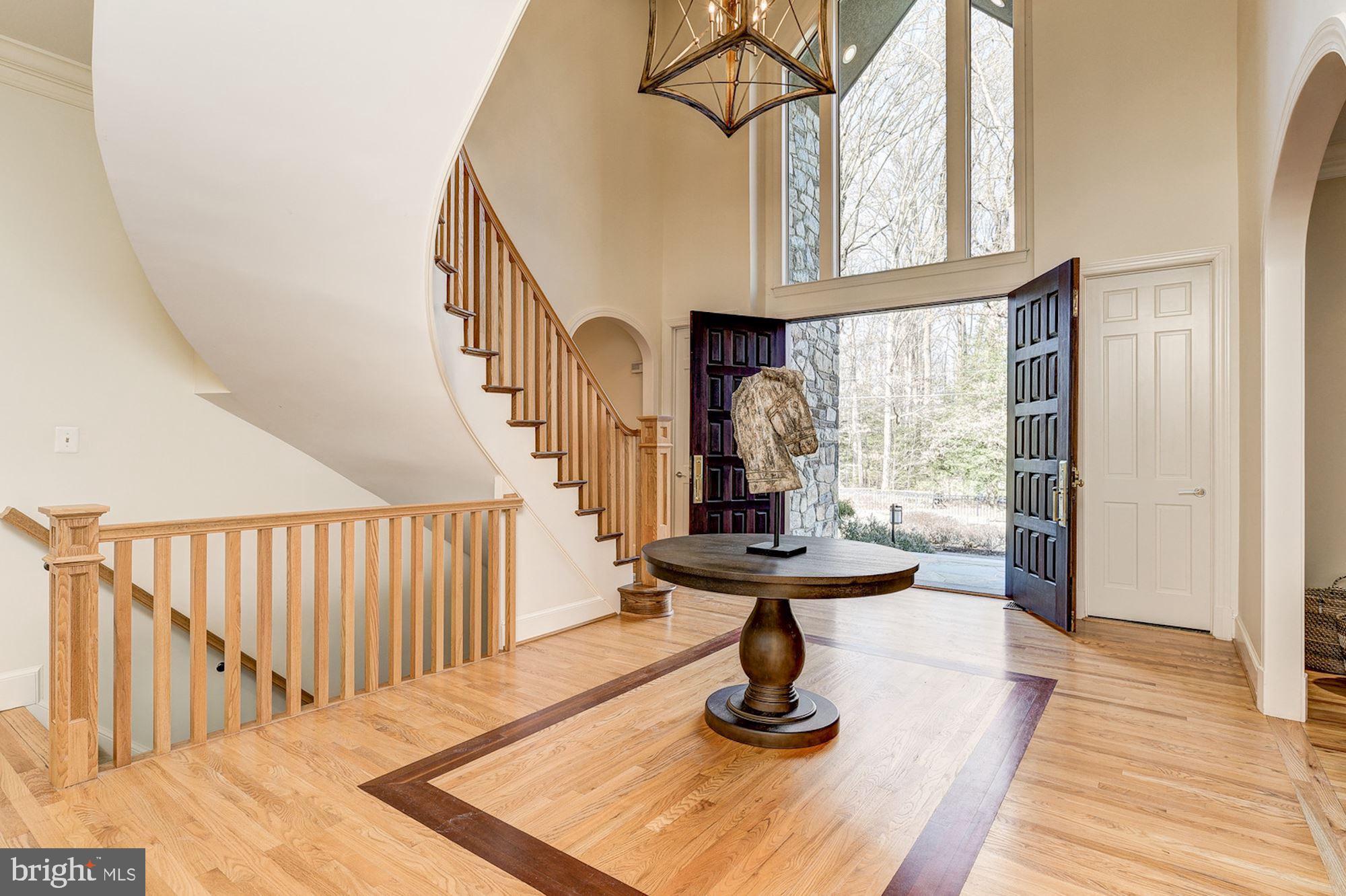 POTOMAC OUTSIDE - Residential