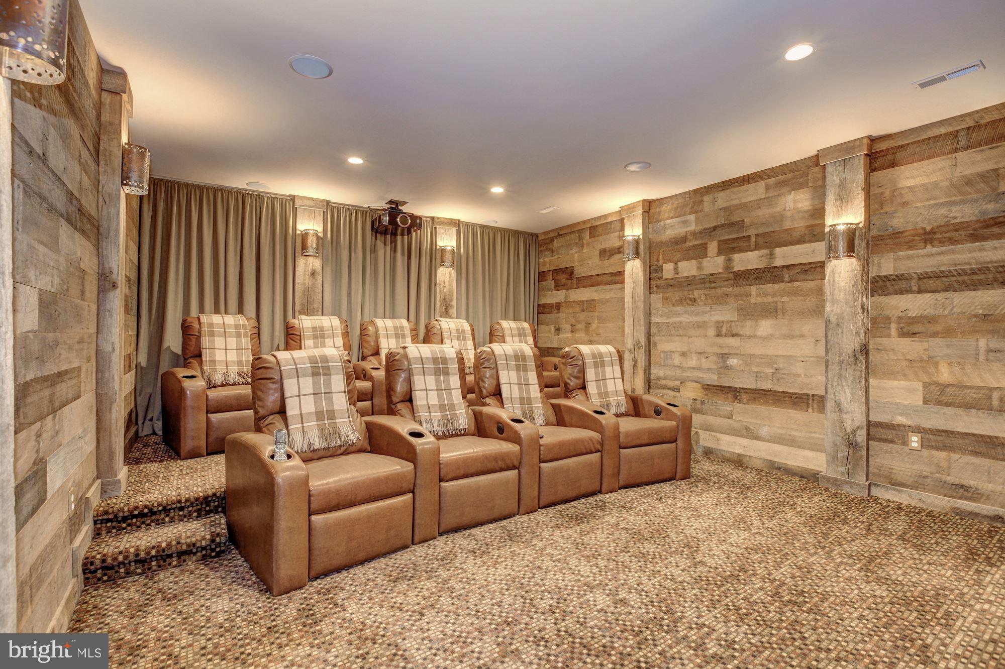 POTOMAC OUTSIDE - Residential