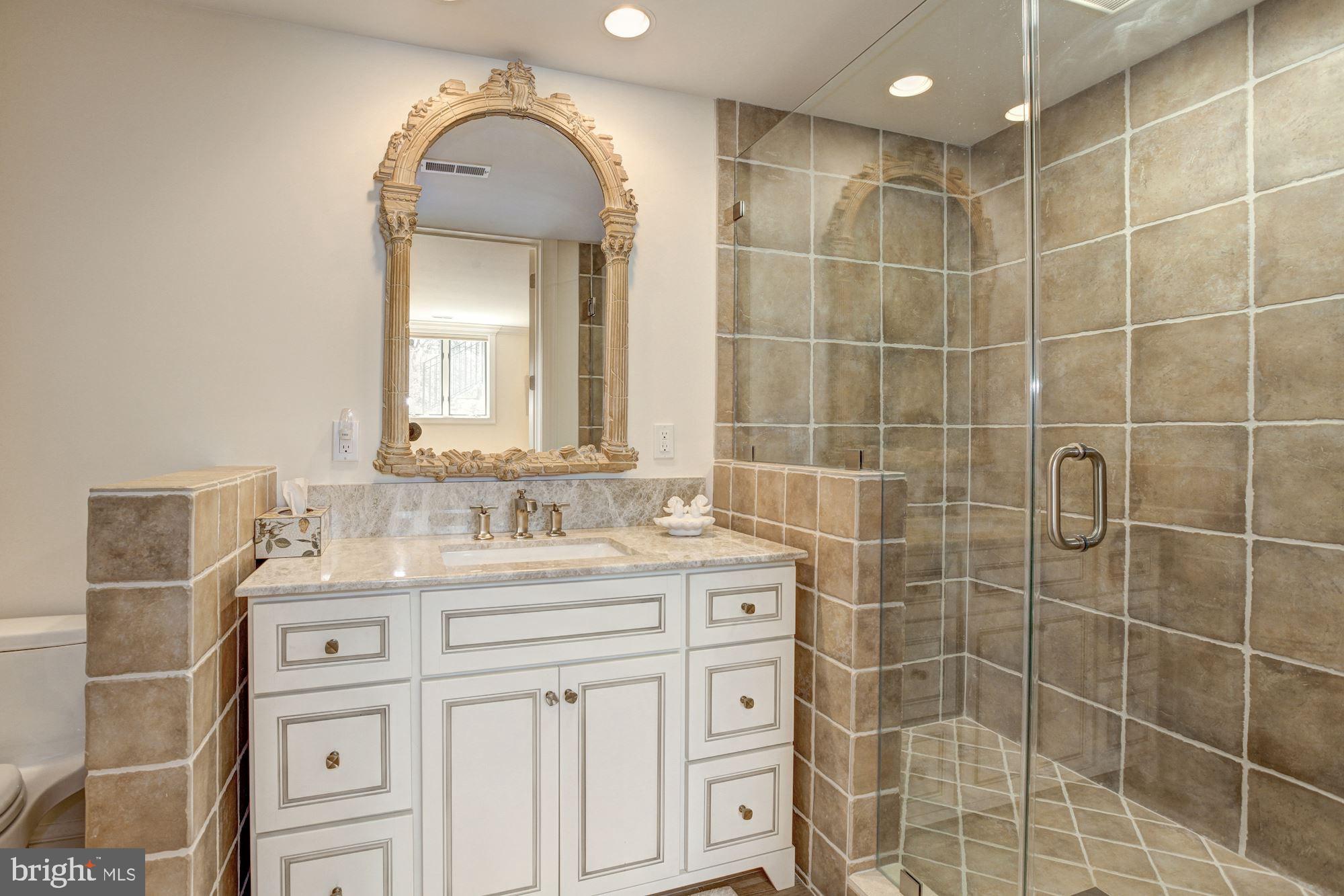 POTOMAC OUTSIDE - Residential