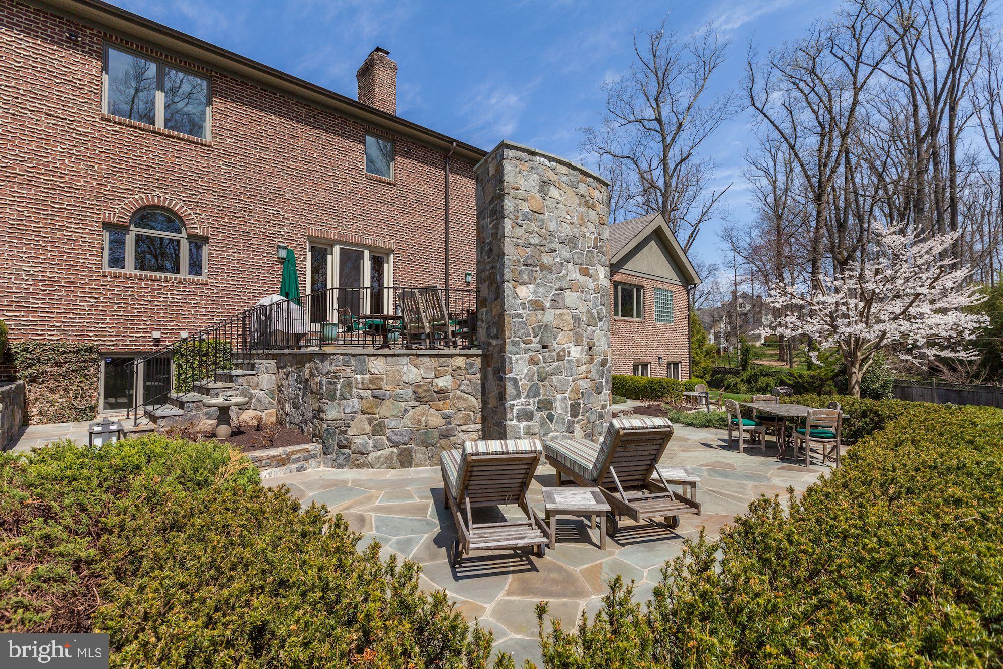 POTOMAC OUTSIDE - Residential