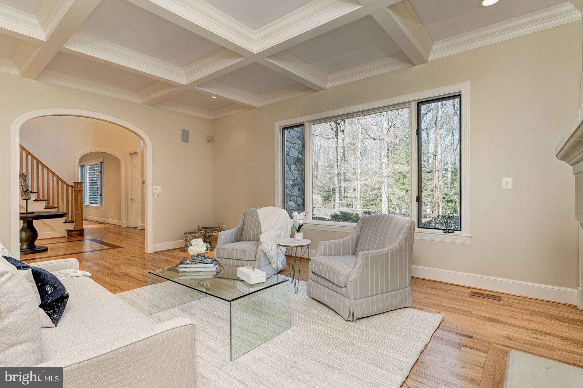 POTOMAC OUTSIDE - Residential