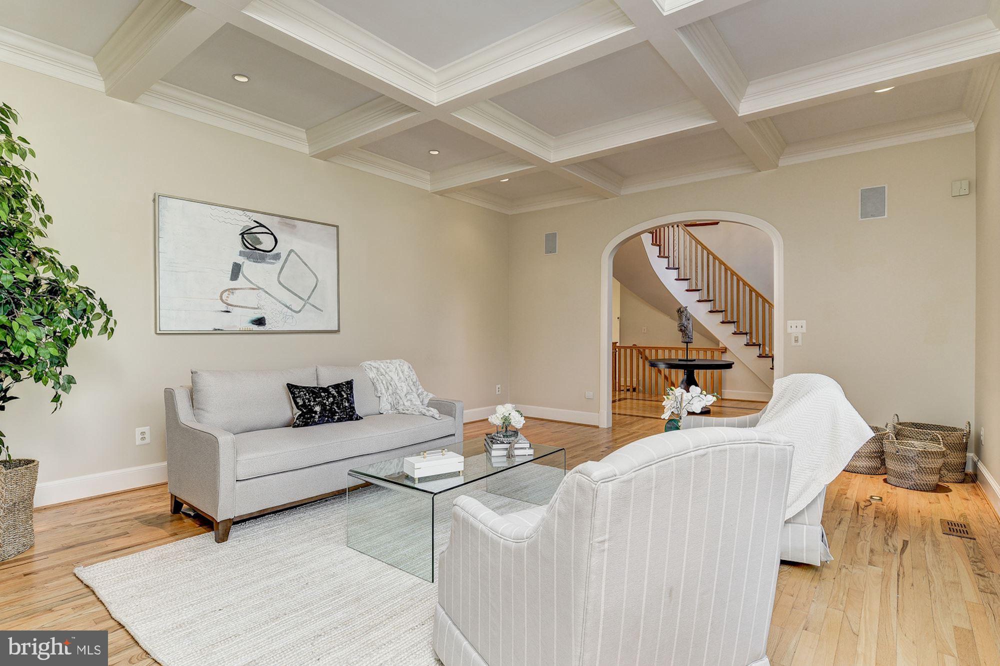 POTOMAC OUTSIDE - Residential