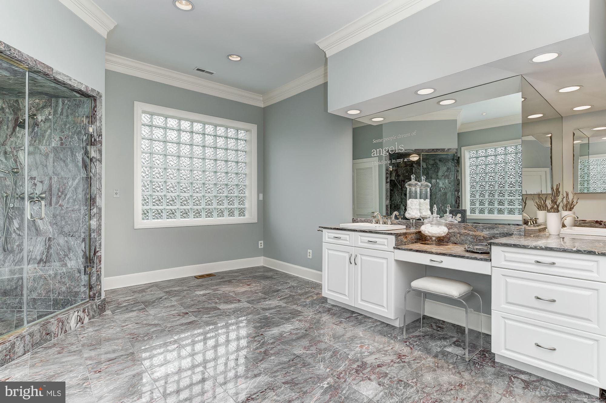 POTOMAC OUTSIDE - Residential