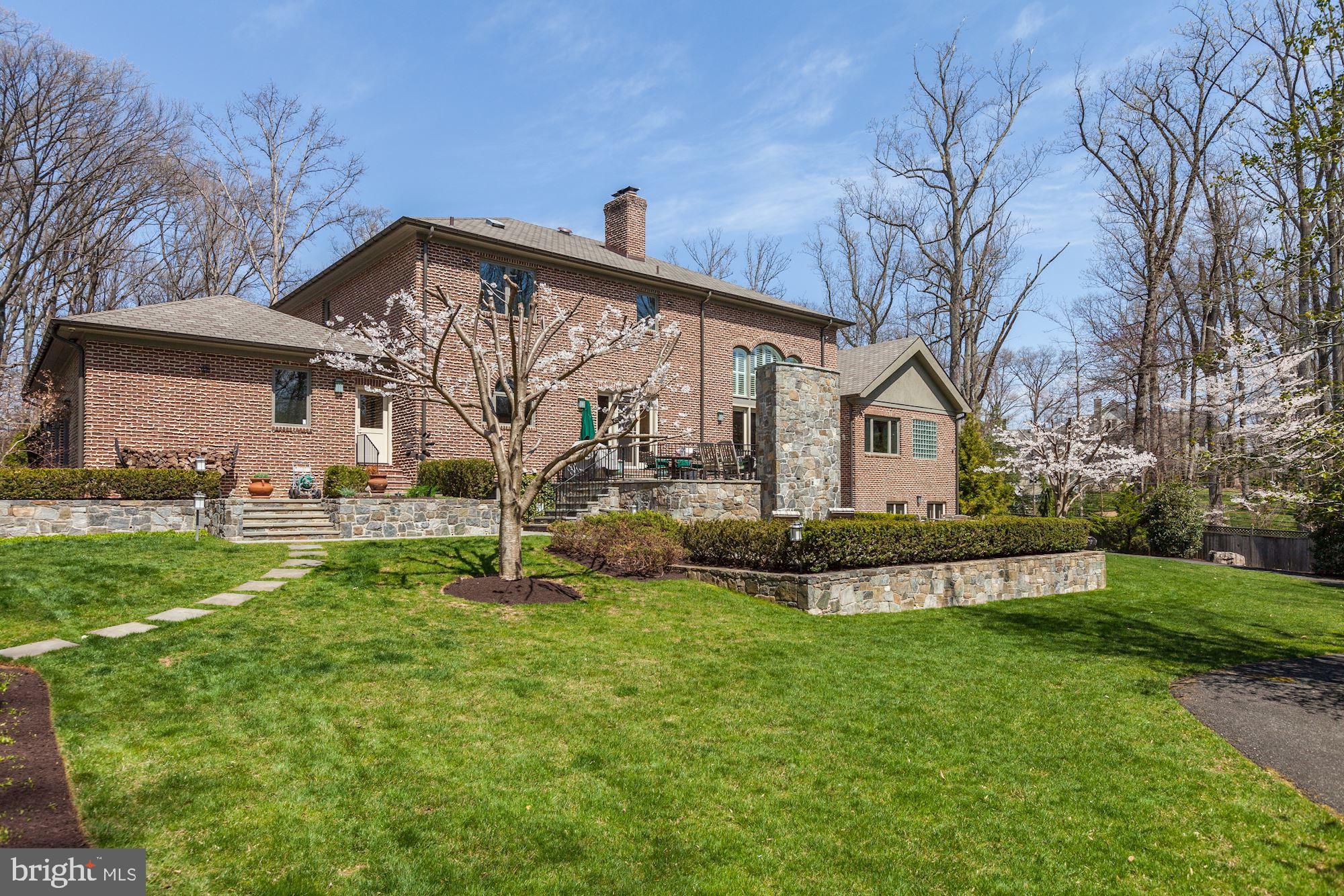 POTOMAC OUTSIDE - Residential