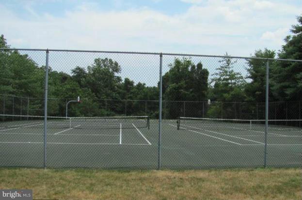 ADMIRAL REACH AT HARBOUR GATES - Residential Lease