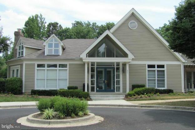 ADMIRAL REACH AT HARBOUR GATES - Residential Lease