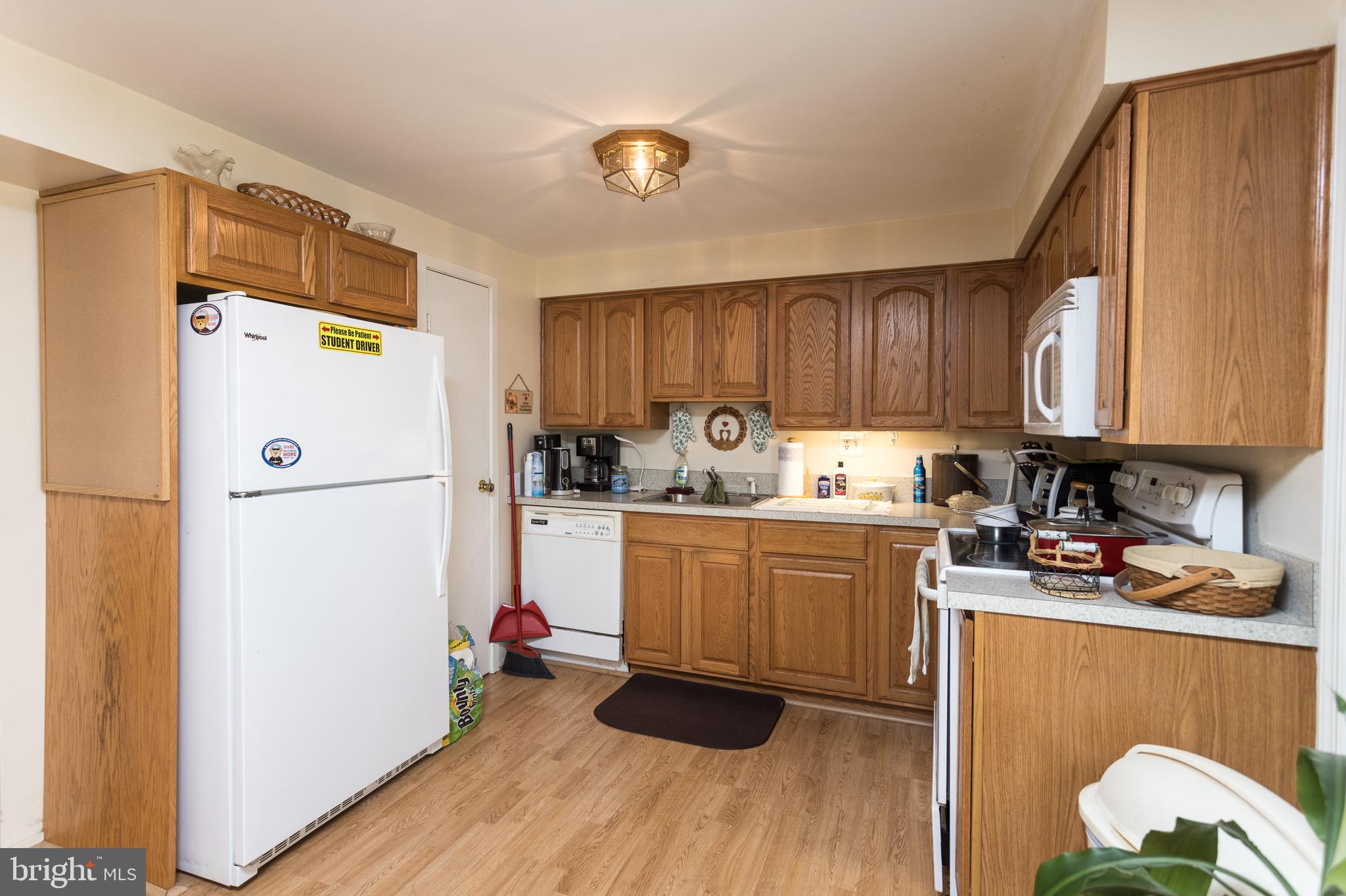 SEVEN COURTS - Residential