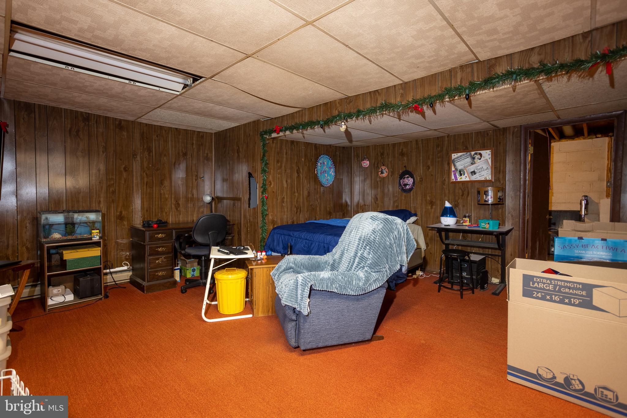 SEVEN COURTS - Residential