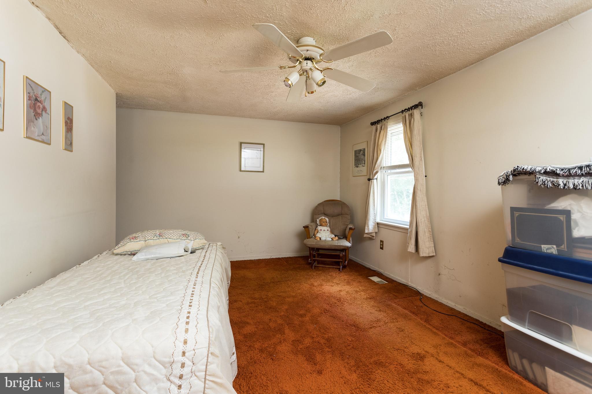 SEVEN COURTS - Residential