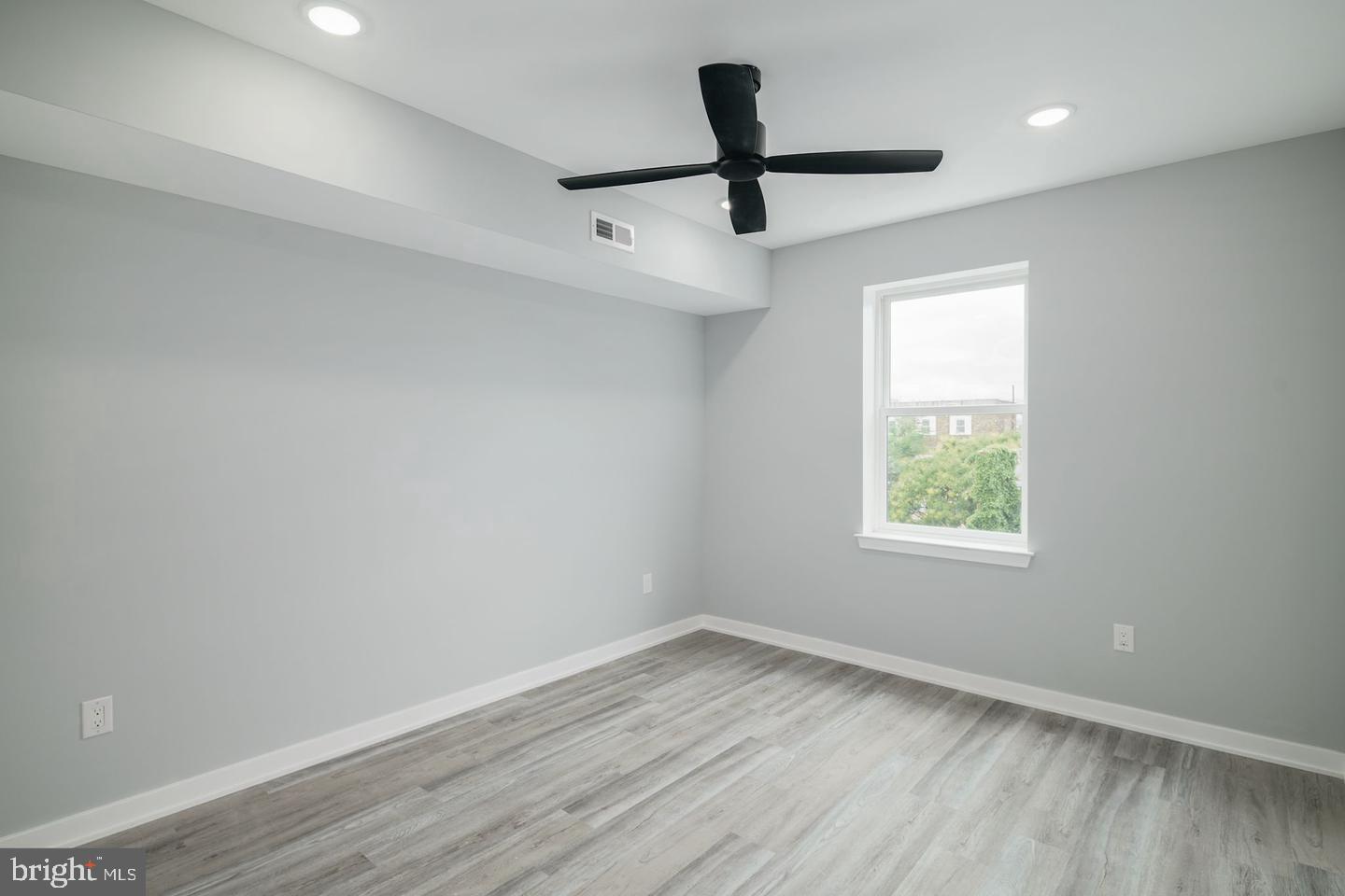 POINT BREEZE - Residential Lease