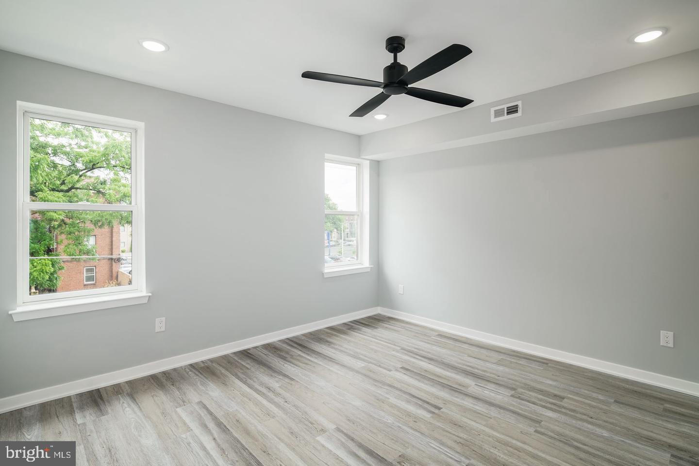 POINT BREEZE - Residential Lease