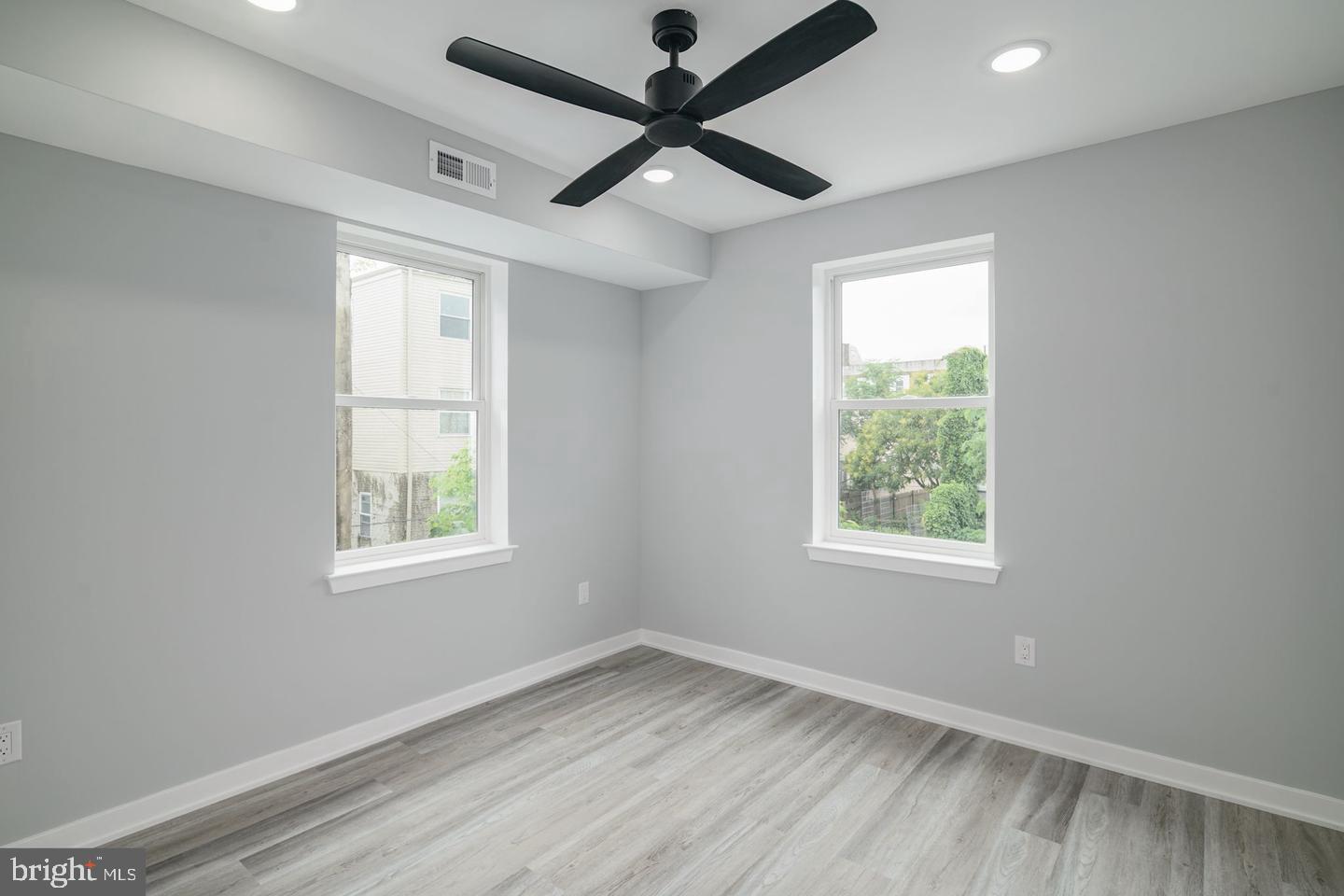 POINT BREEZE - Residential Lease