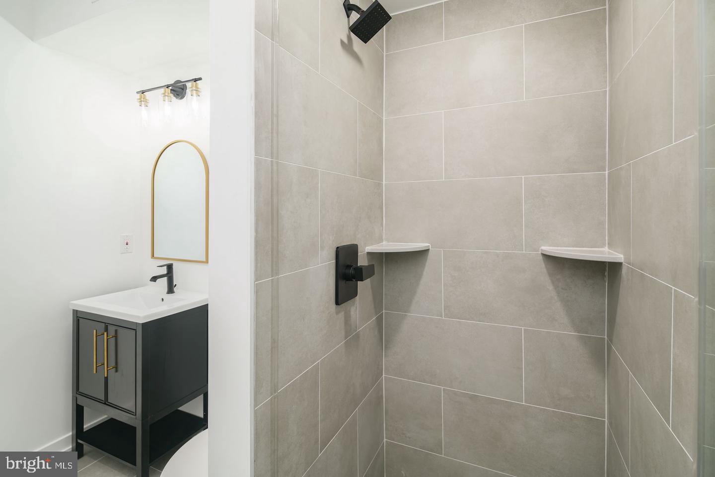 POINT BREEZE - Residential Lease