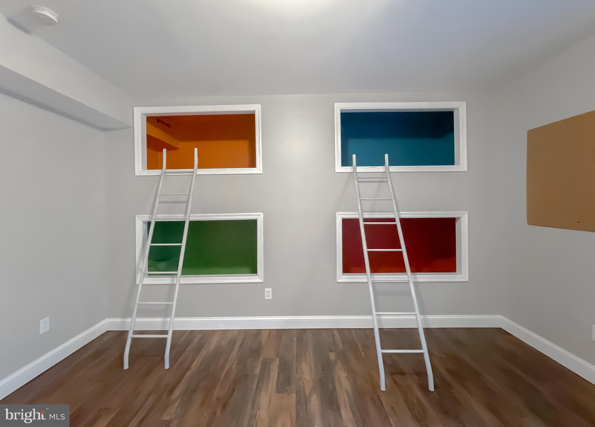 LEONARDS GRANT - Residential