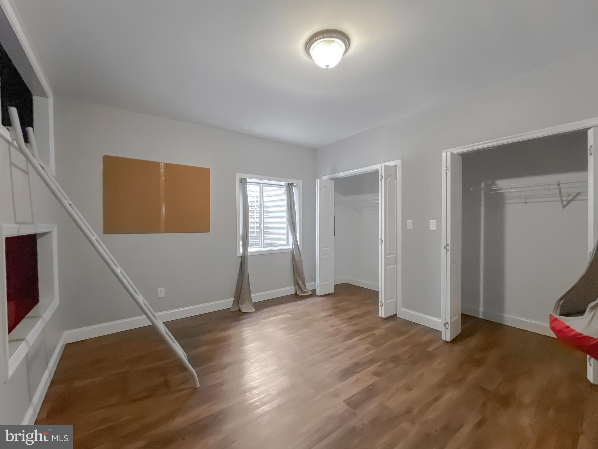 LEONARDS GRANT - Residential