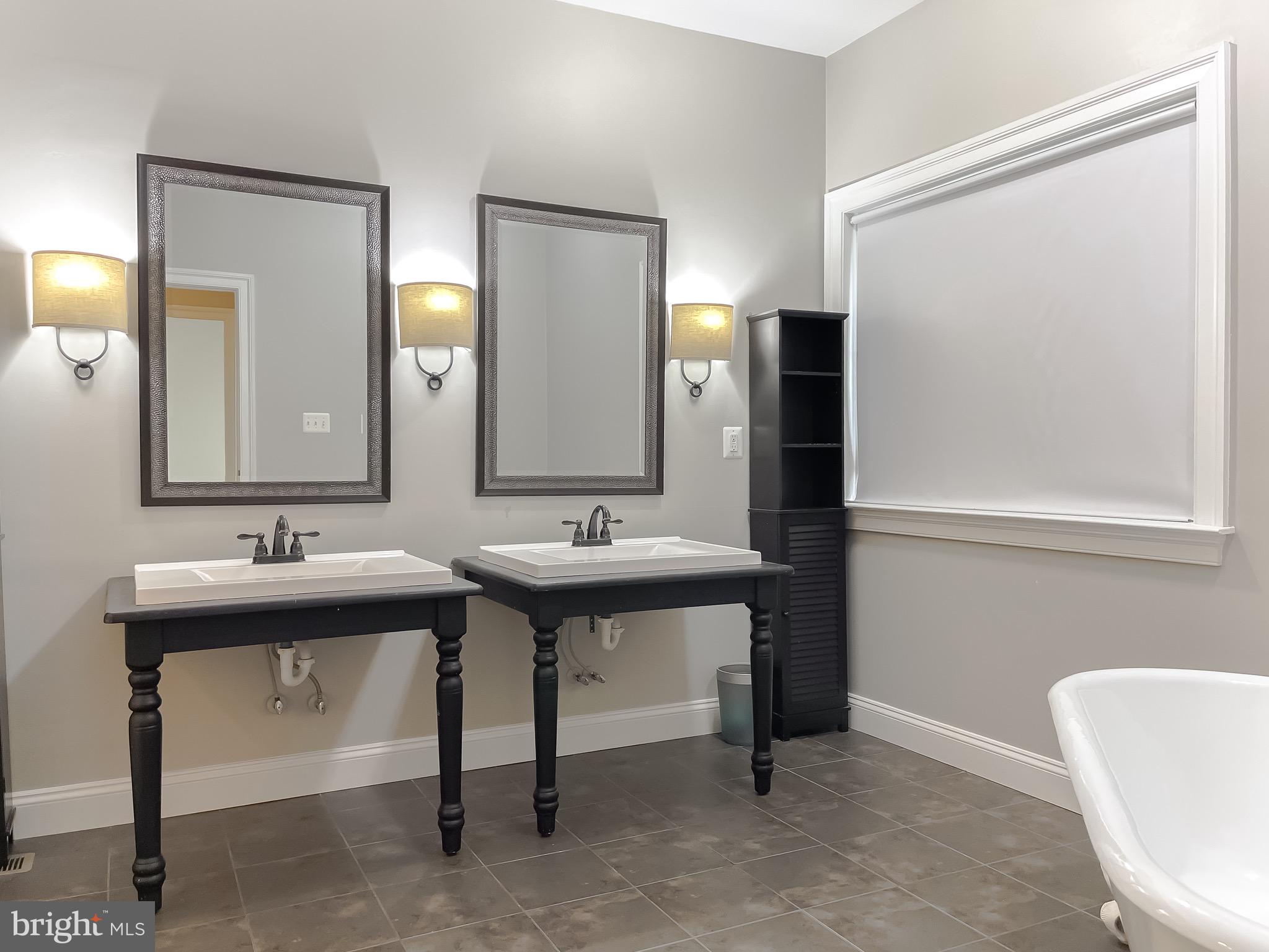 LEONARDS GRANT - Residential