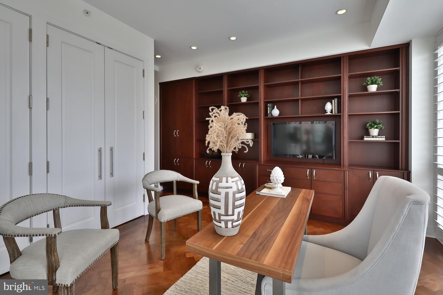 RITTENHOUSE SQUARE - Residential