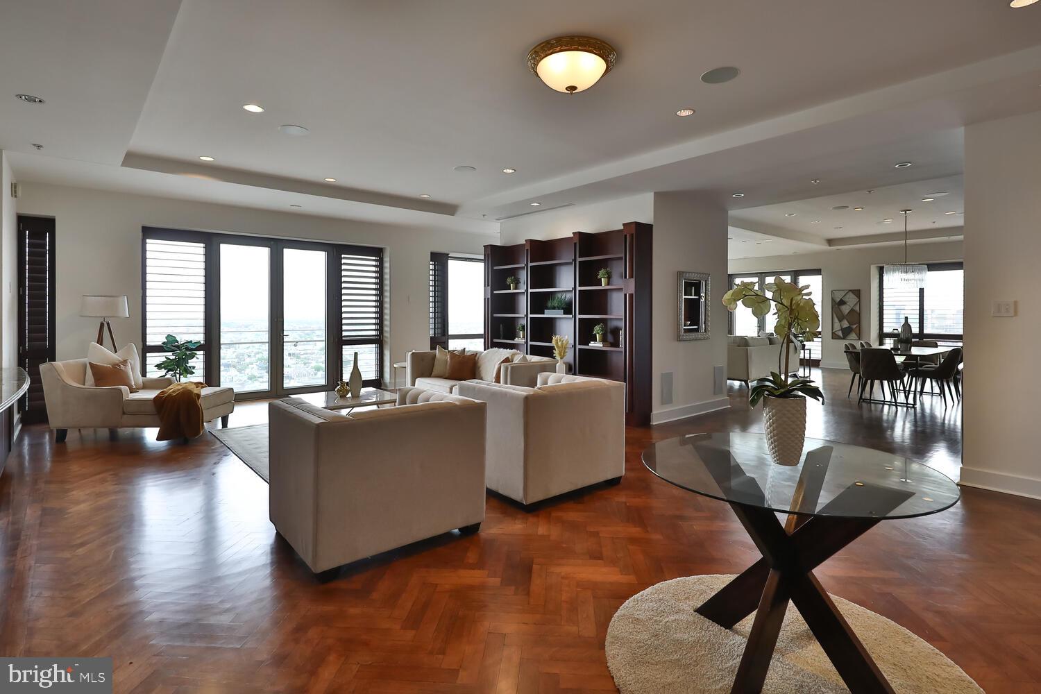 RITTENHOUSE SQUARE - Residential