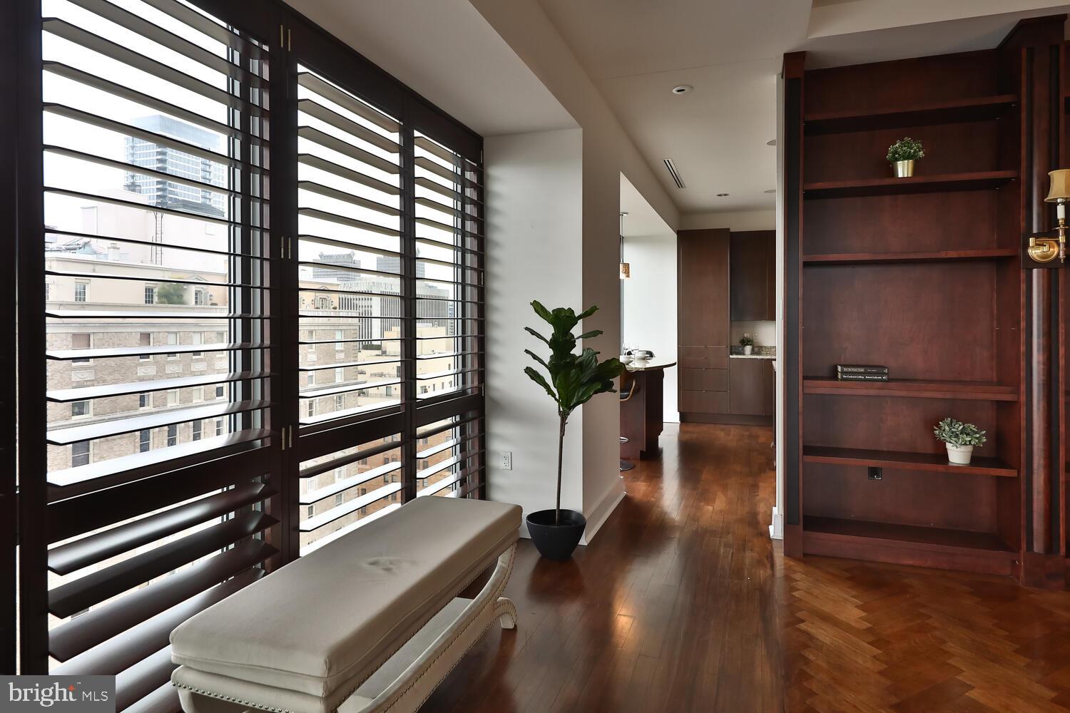 RITTENHOUSE SQUARE - Residential