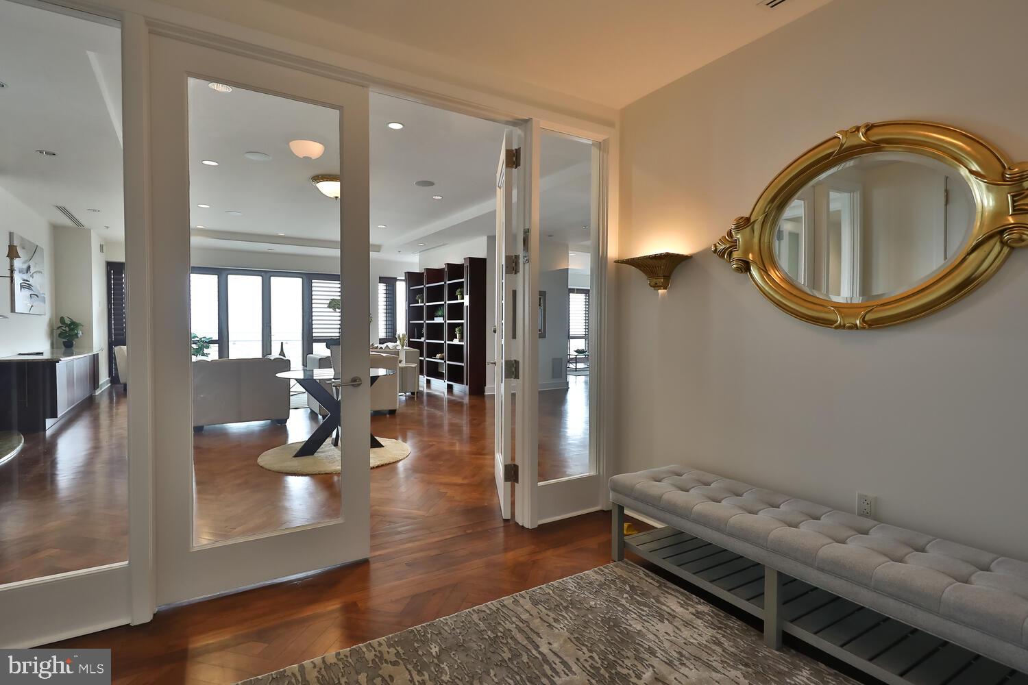 RITTENHOUSE SQUARE - Residential