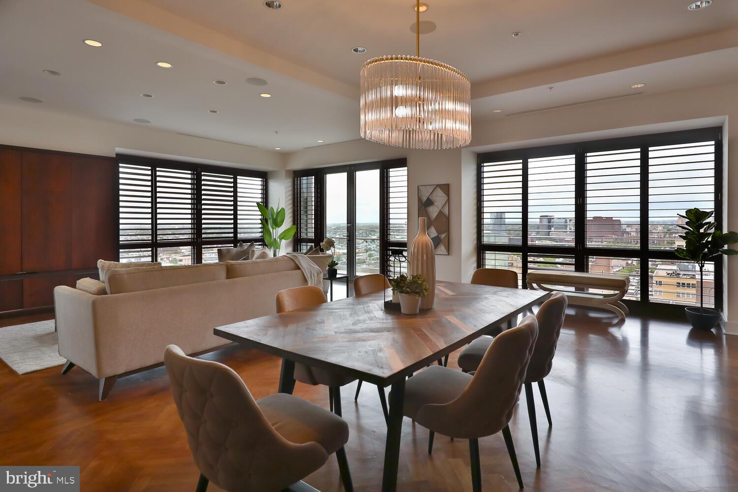 RITTENHOUSE SQUARE - Residential