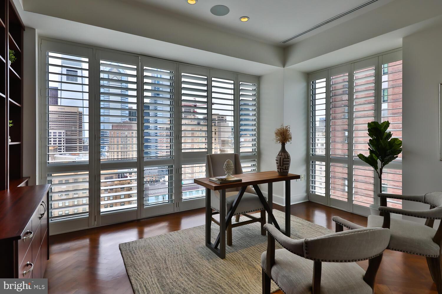 RITTENHOUSE SQUARE - Residential