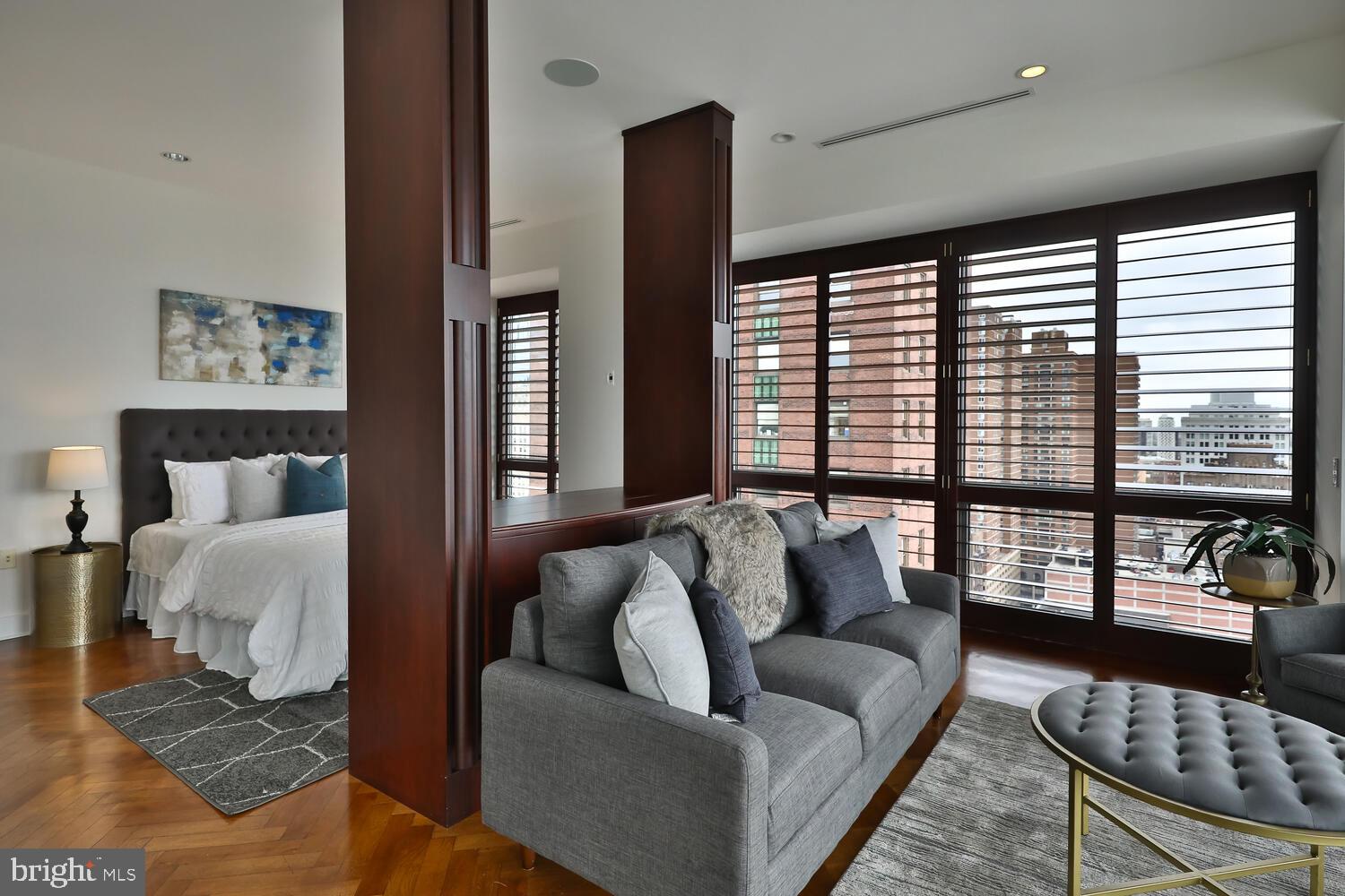 RITTENHOUSE SQUARE - Residential