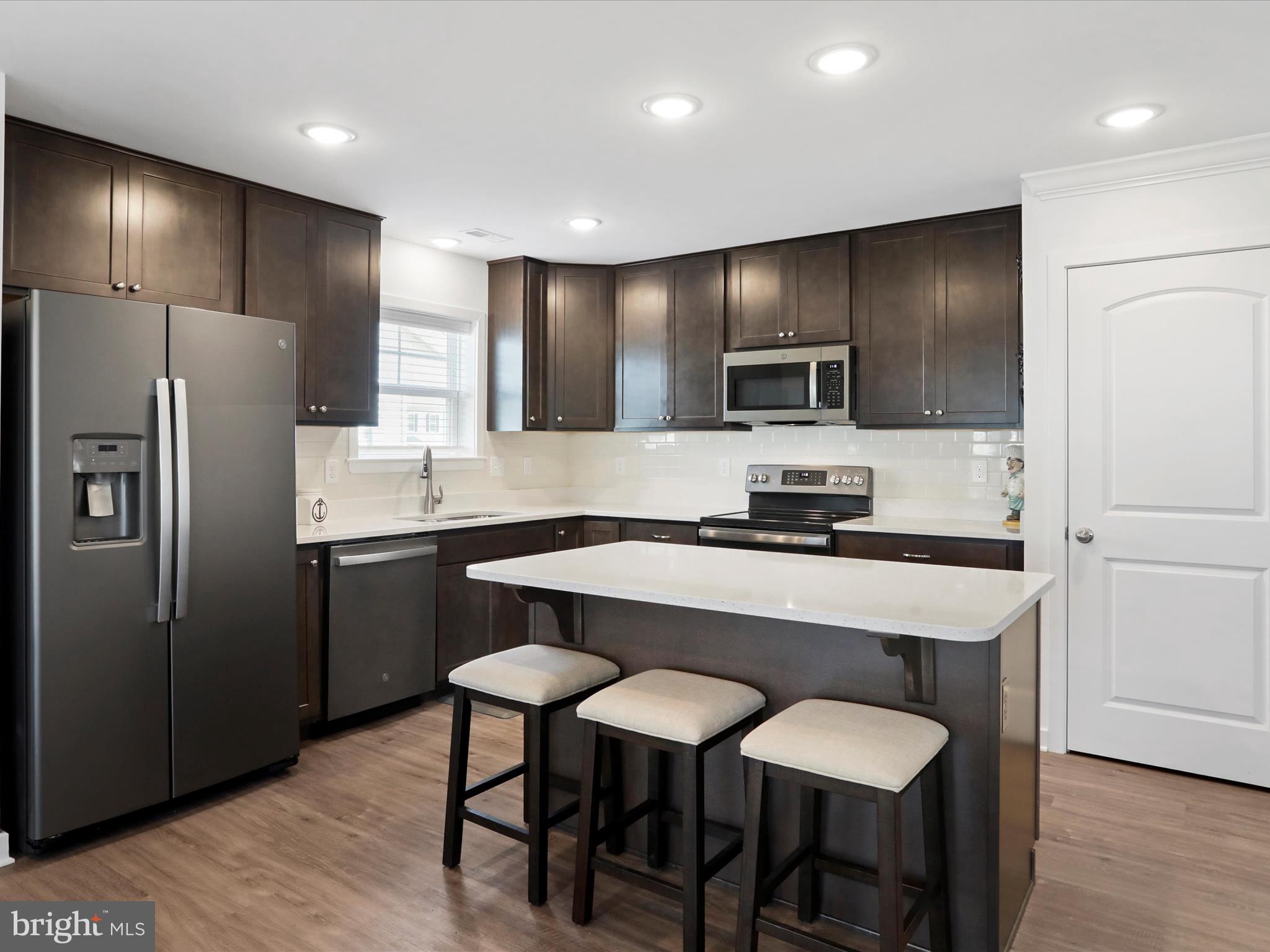 CARDINAL POINTE - Residential