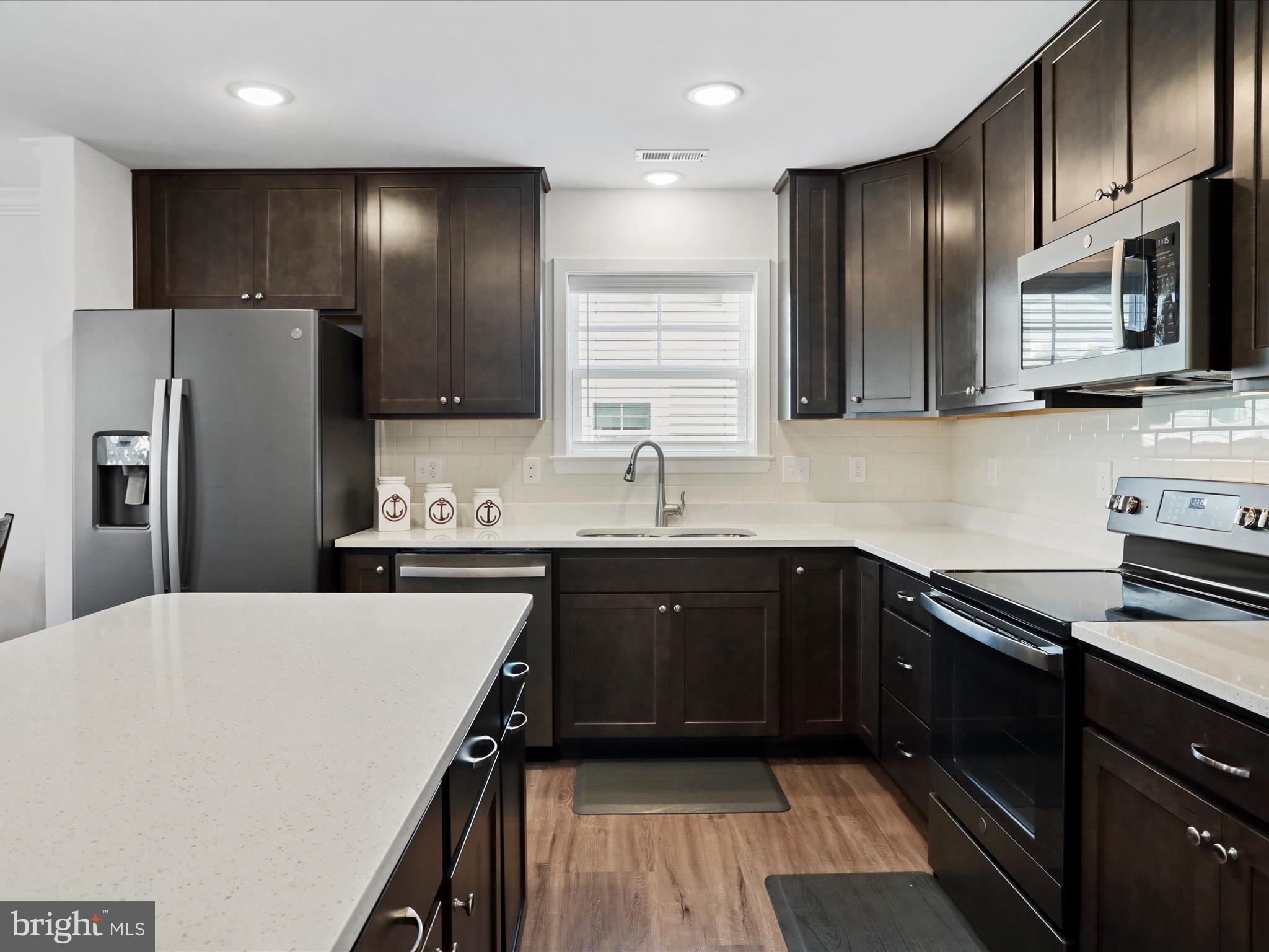 CARDINAL POINTE - Residential