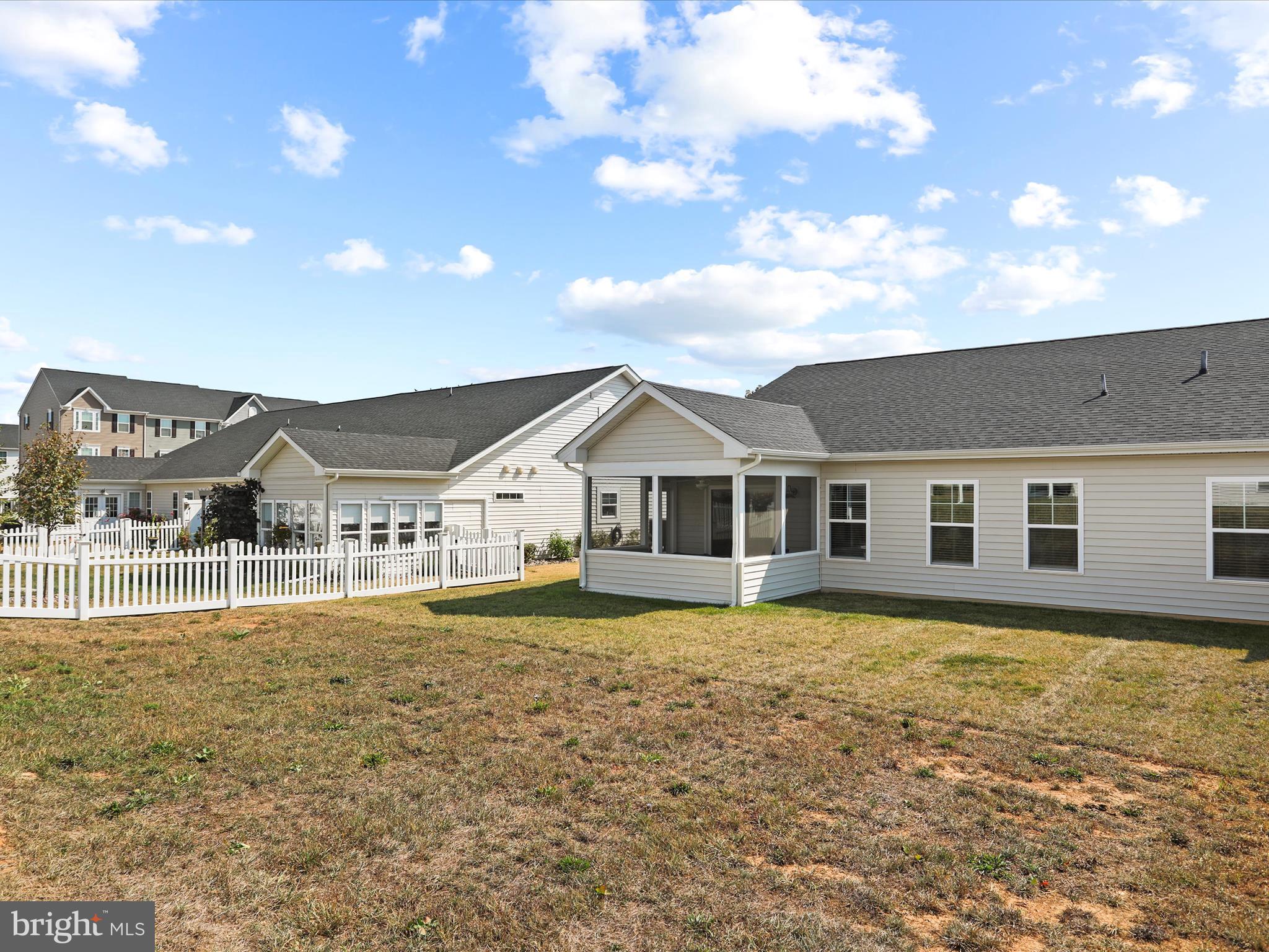 CARDINAL POINTE - Residential