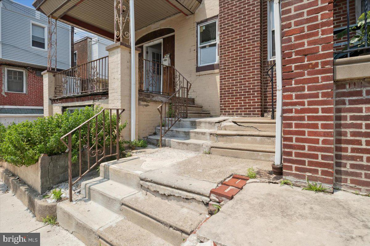 WEST PHILADELPHIA - Residential