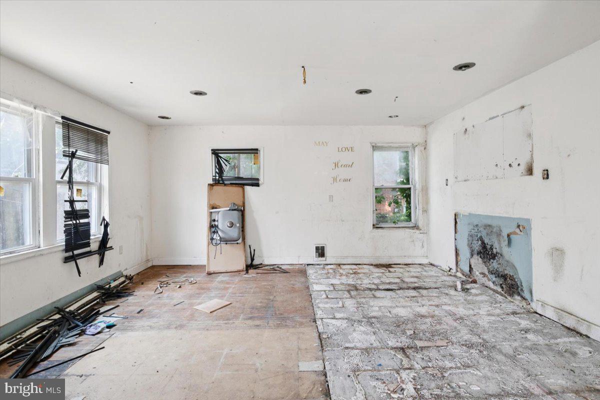 WEST PHILADELPHIA - Residential