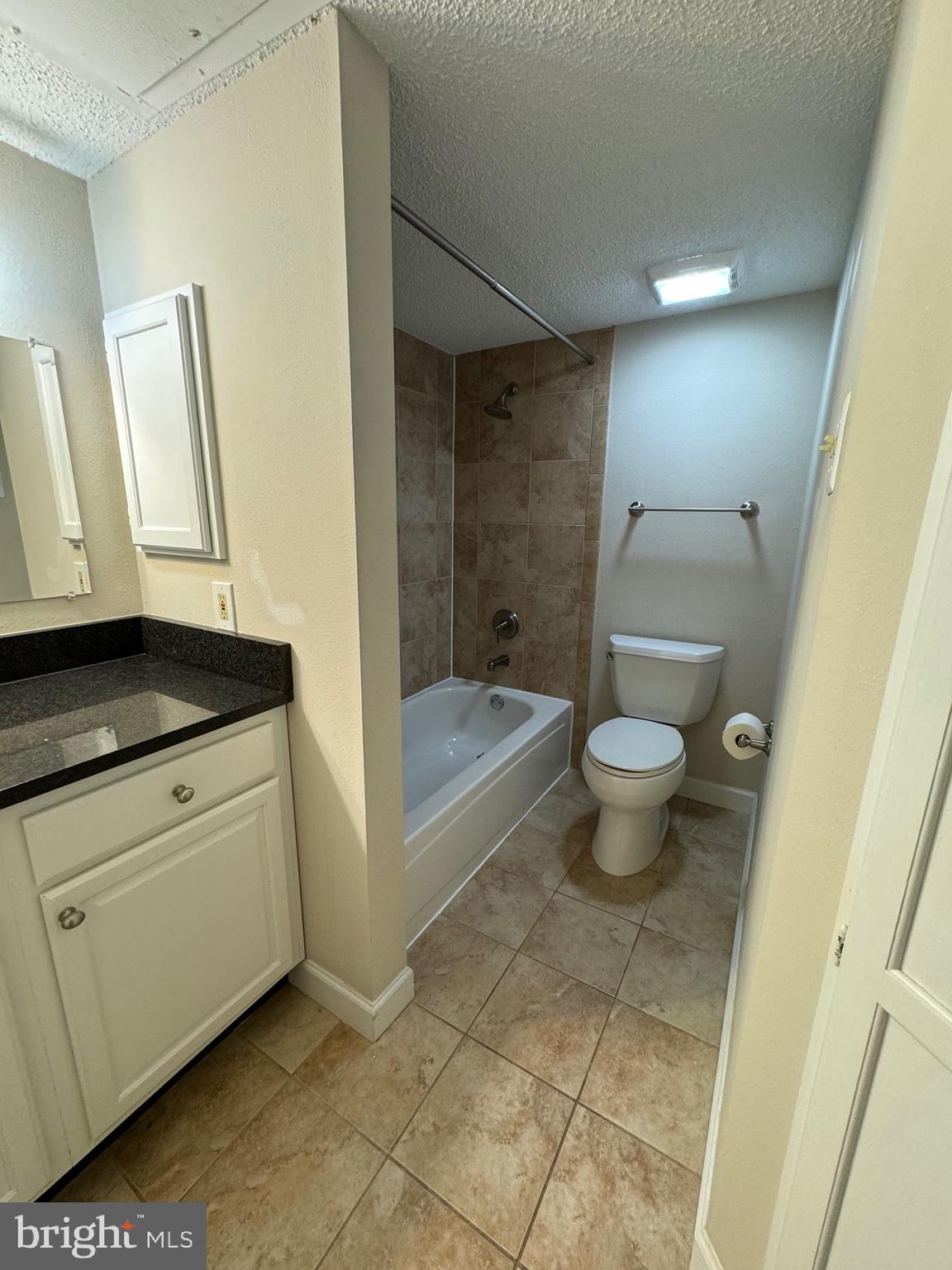 FOUNTAINS AT MCLEAN - Residential Lease