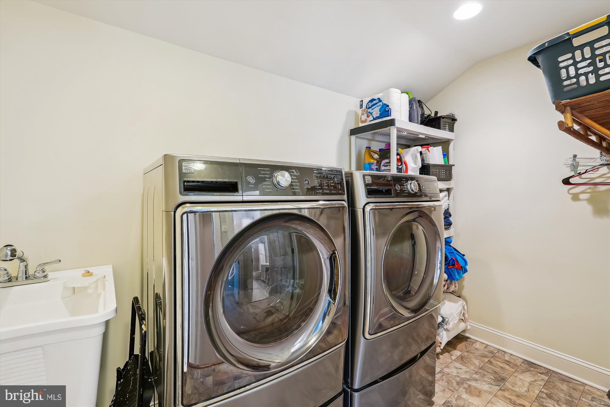 POLO FIELDS - Residential