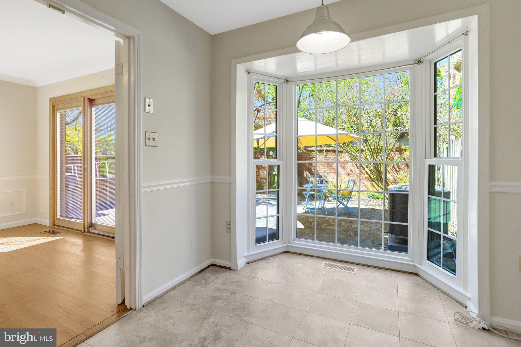 SEVEN OAKS - Residential