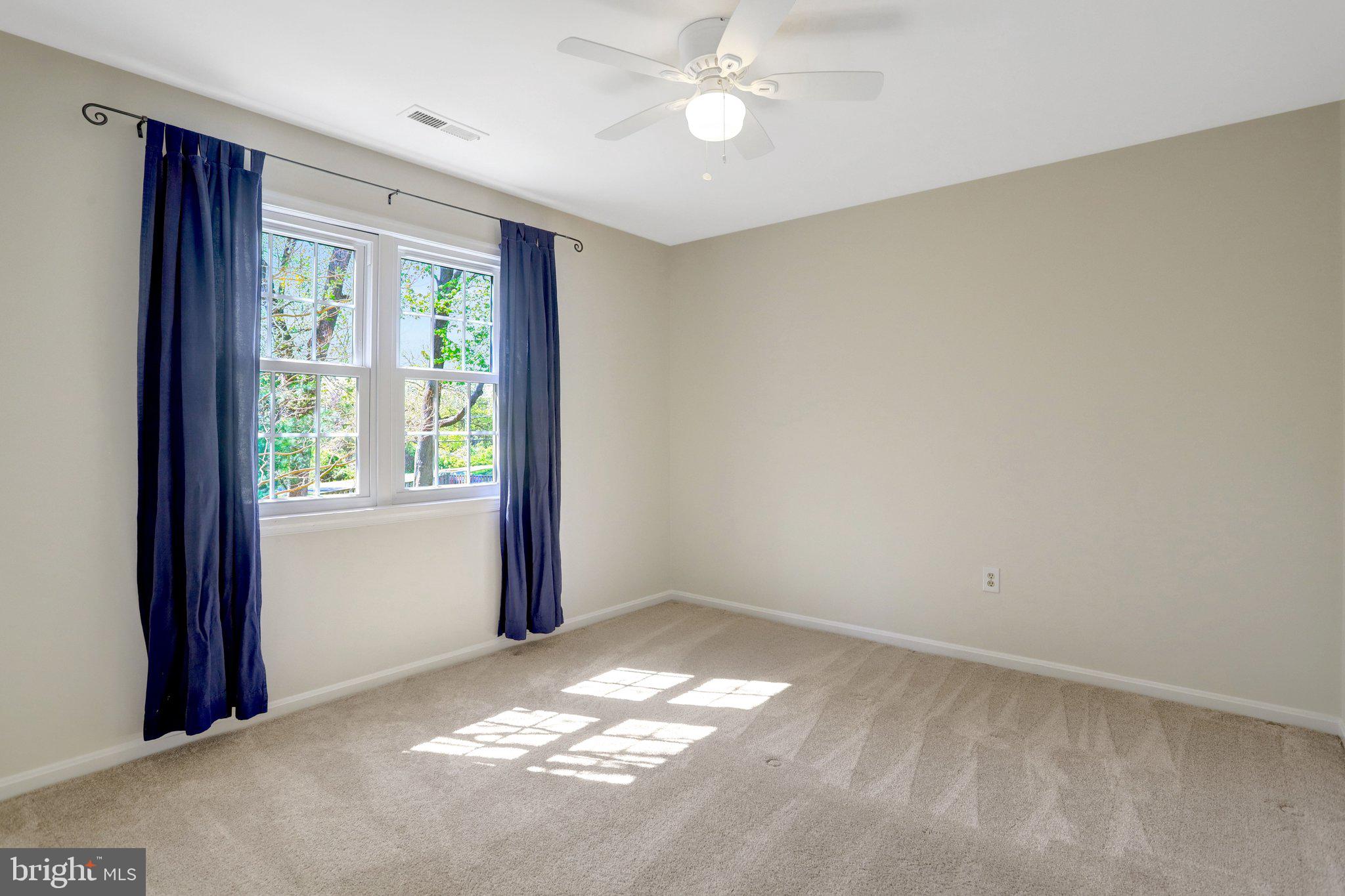 SEVEN OAKS - Residential