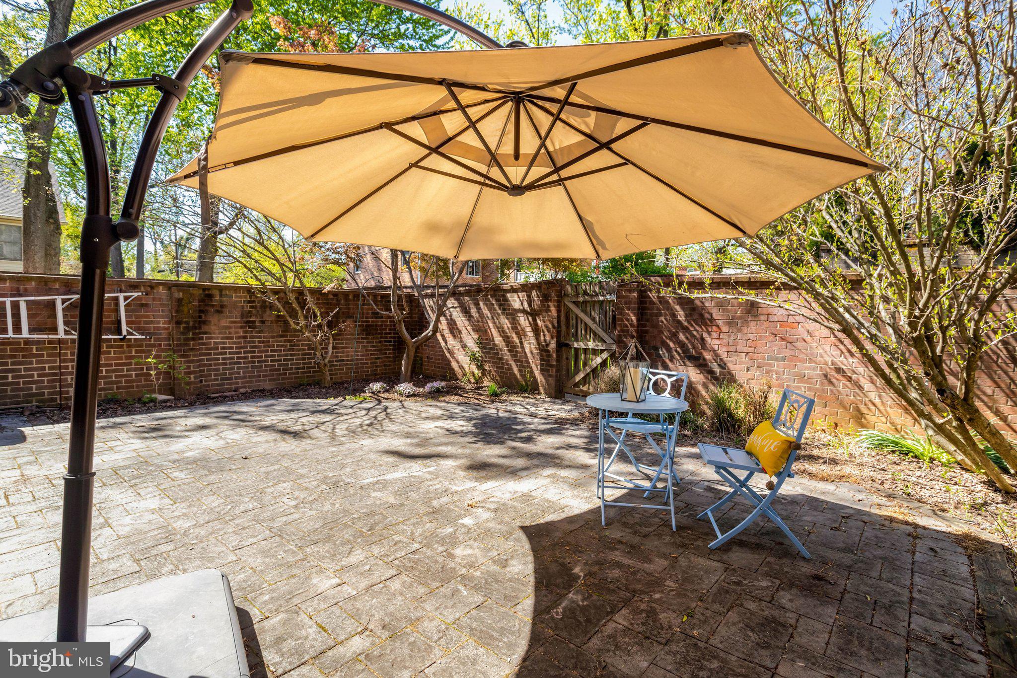 SEVEN OAKS - Residential