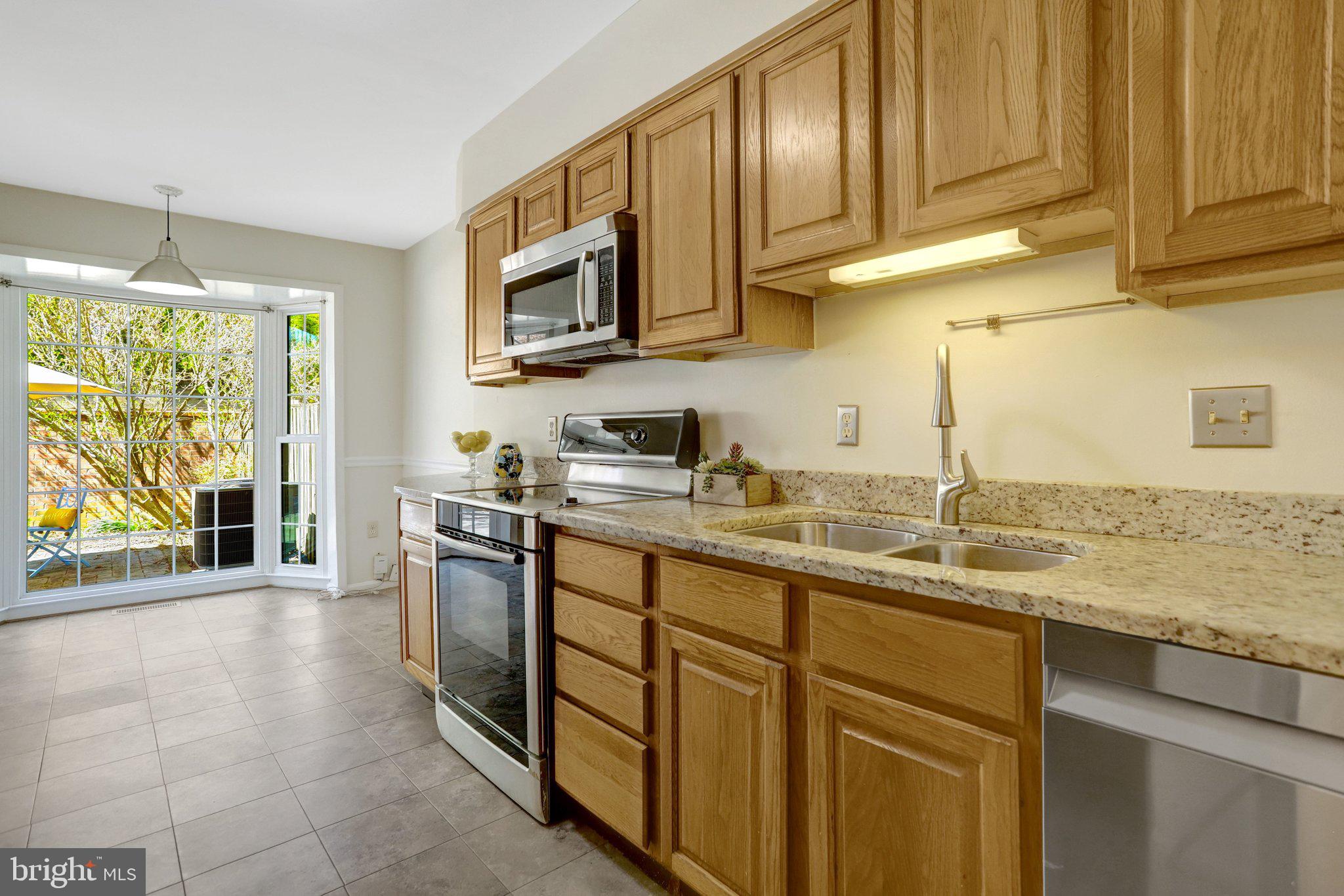 SEVEN OAKS - Residential