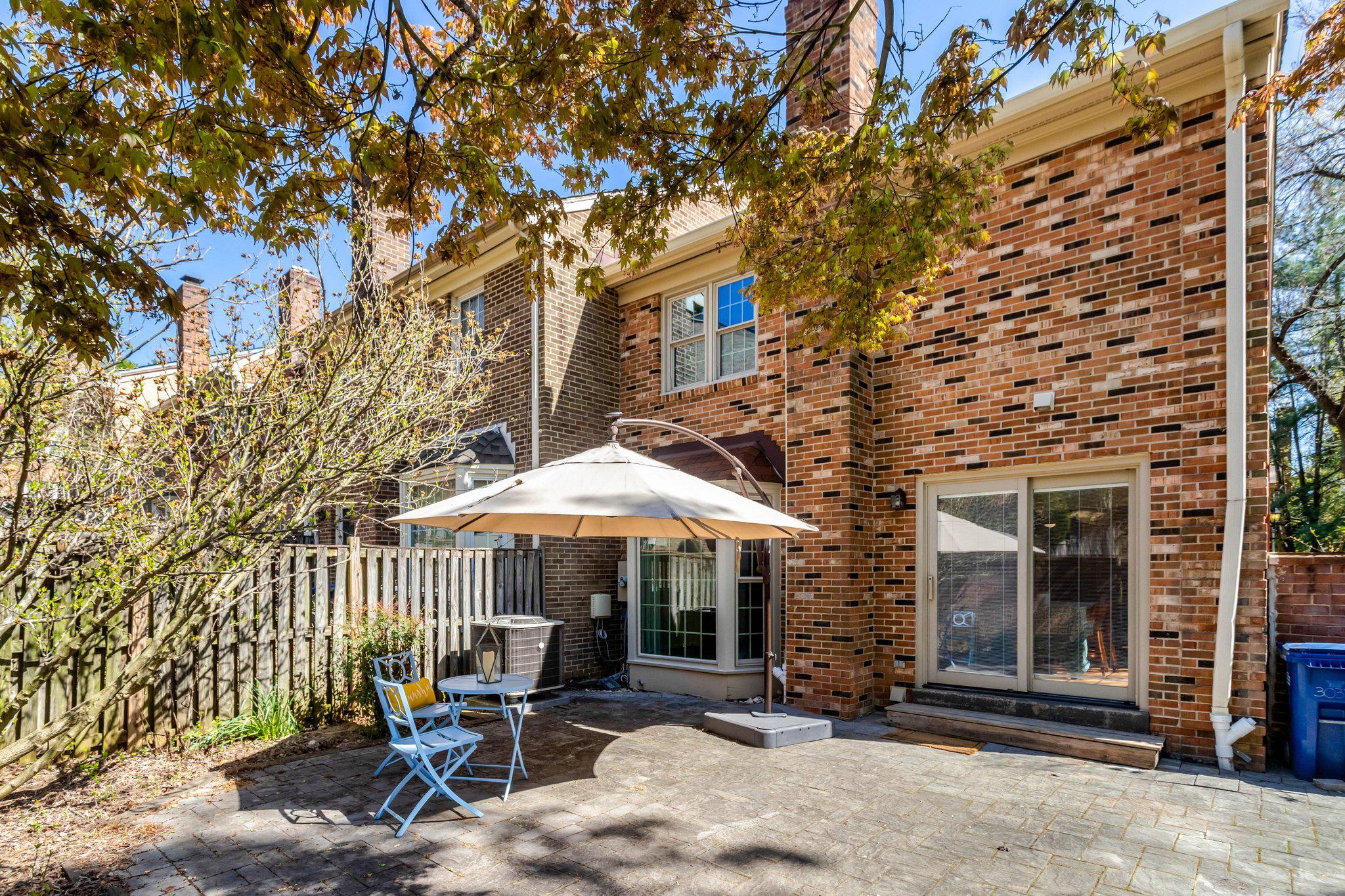 SEVEN OAKS - Residential