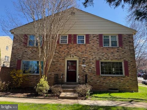 3032 SEVEN OAKS PLACE FALLS CHURCH VA 22042