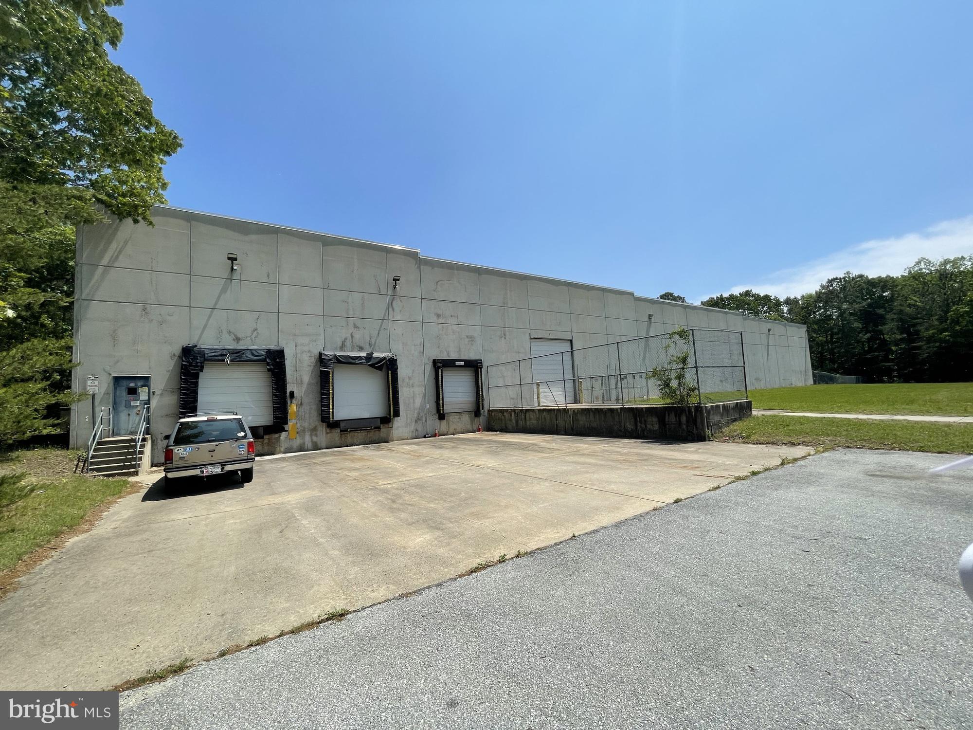 39,600 sq.ft manufacturing facility with 2 tenants. Sold as an investment property.
Northwood Industrial Park is located in an Enterprise Zone and features easy access to US Rt. 50 bypass and US Route 13.