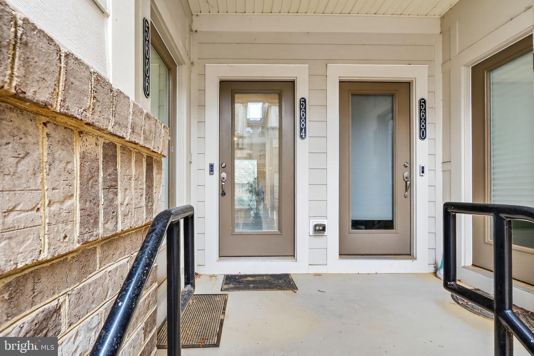 HUNTINGTON CROSSING - Residential