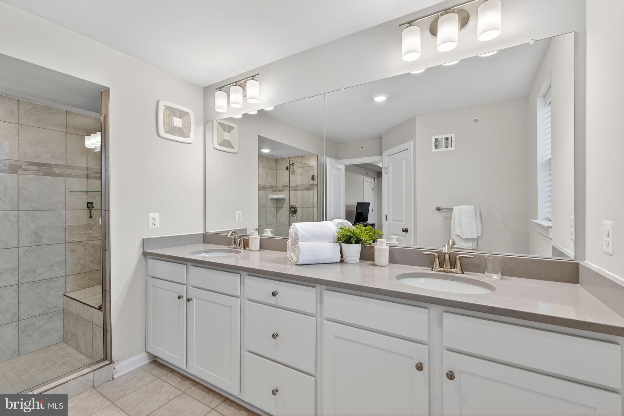 HUNTINGTON CROSSING - Residential