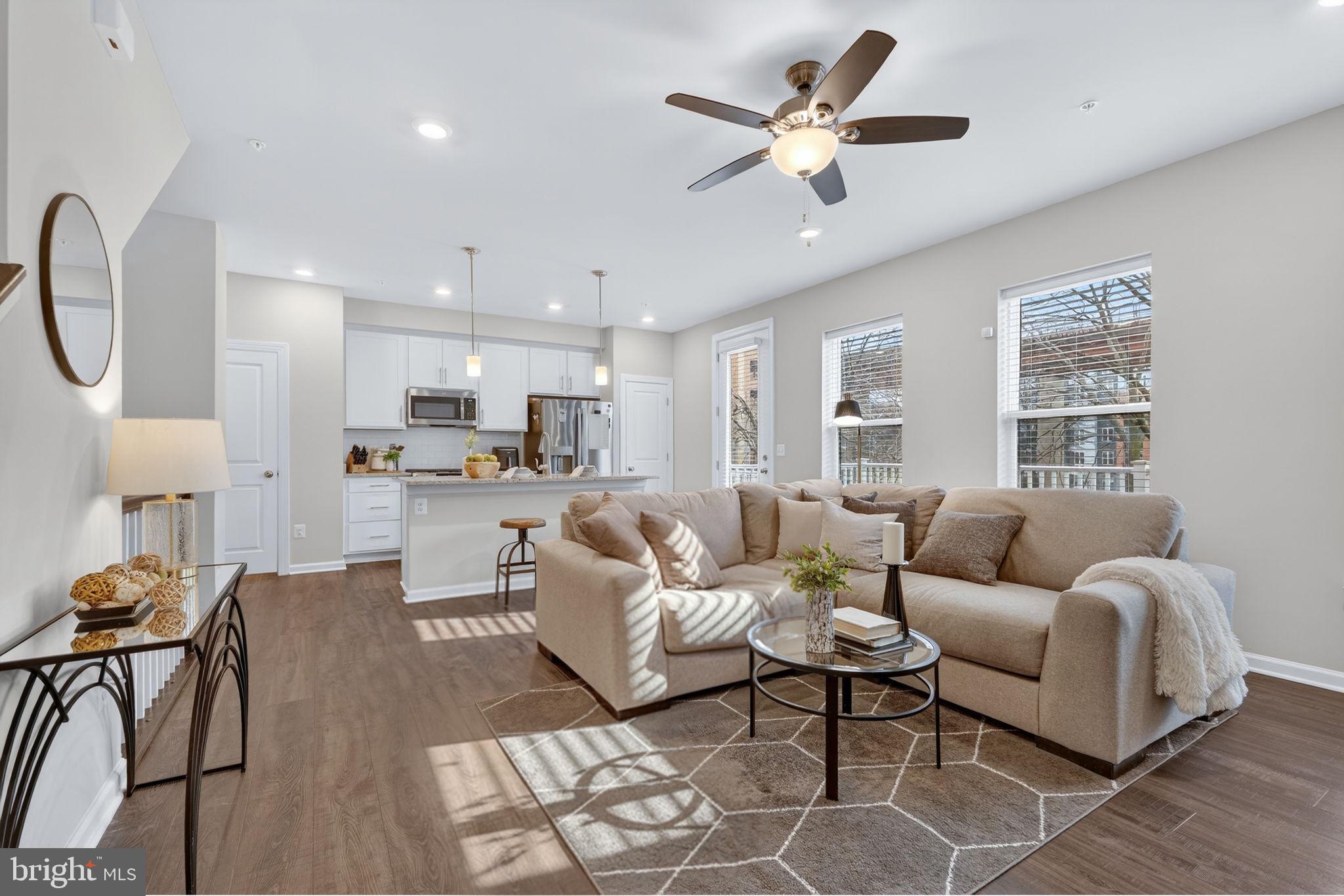 HUNTINGTON CROSSING - Residential