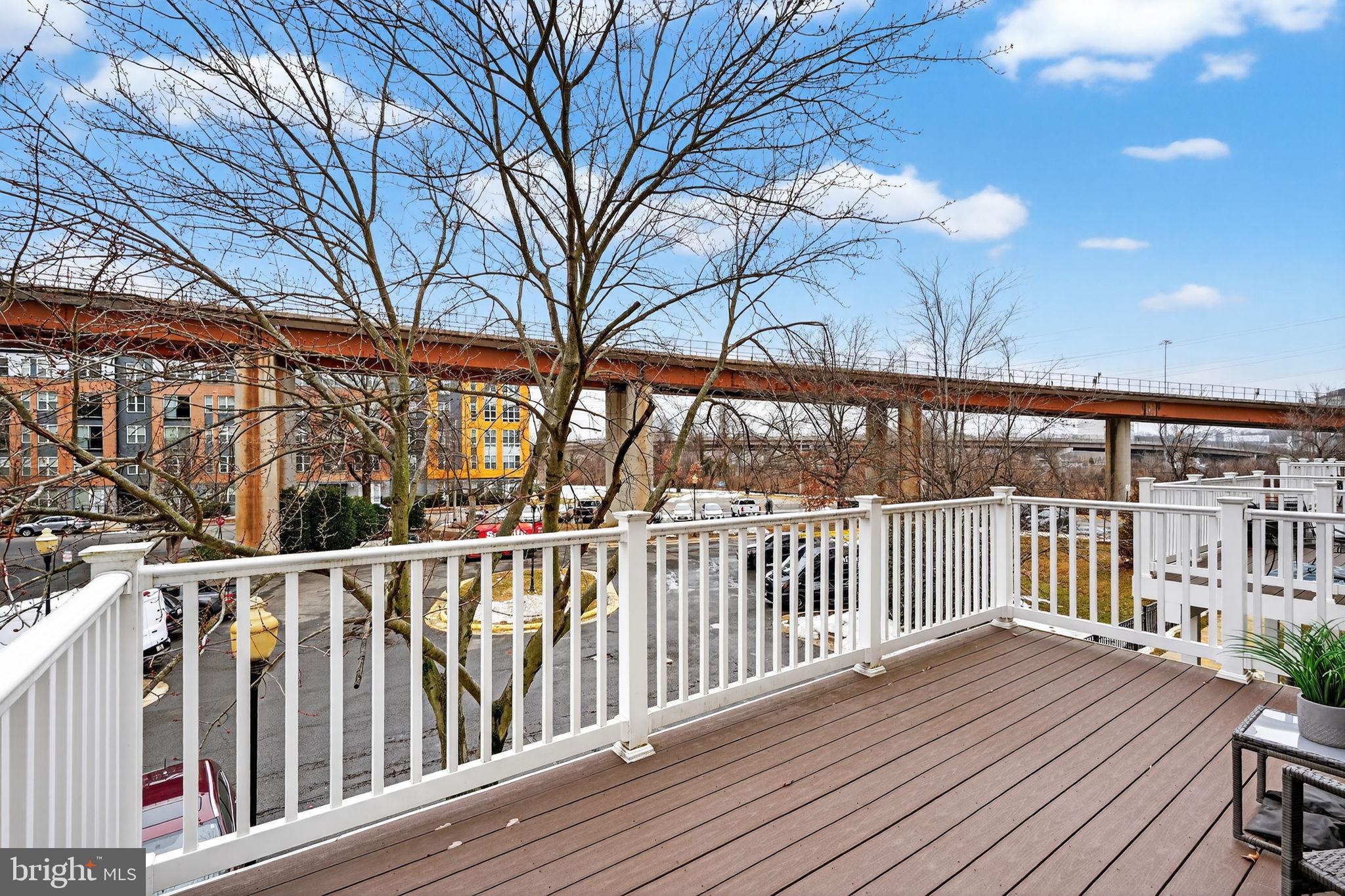 HUNTINGTON CROSSING - Residential