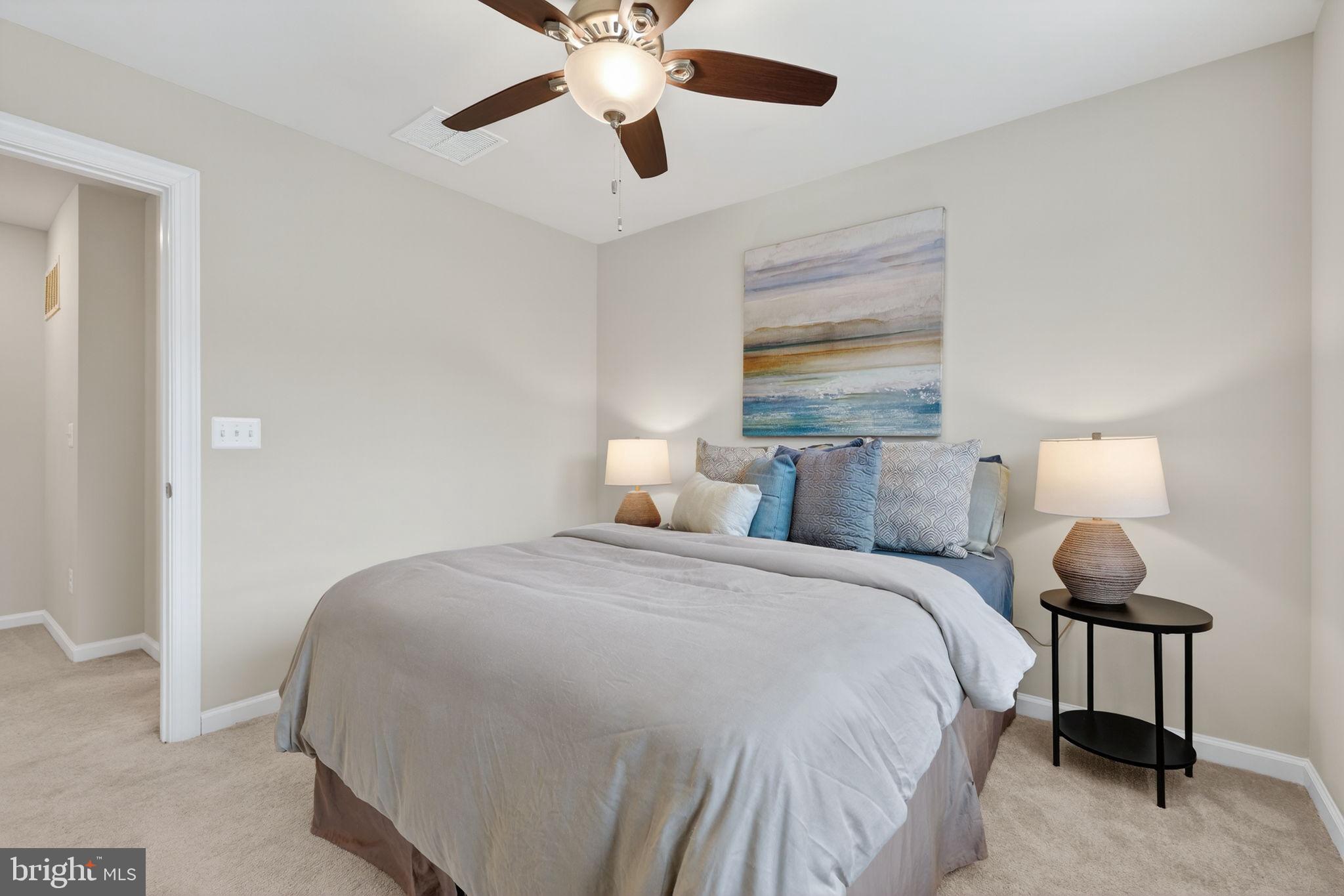 HUNTINGTON CROSSING - Residential