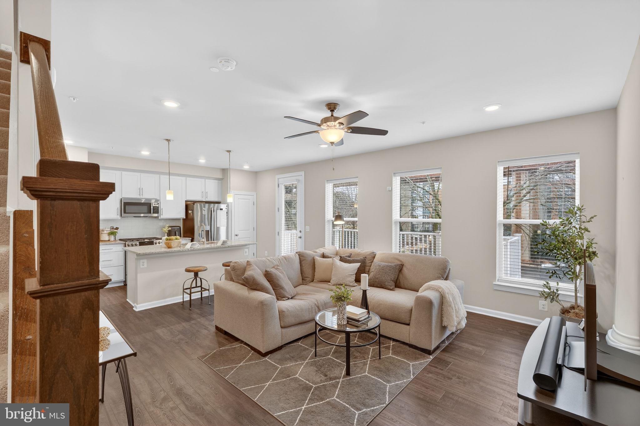 HUNTINGTON CROSSING - Residential